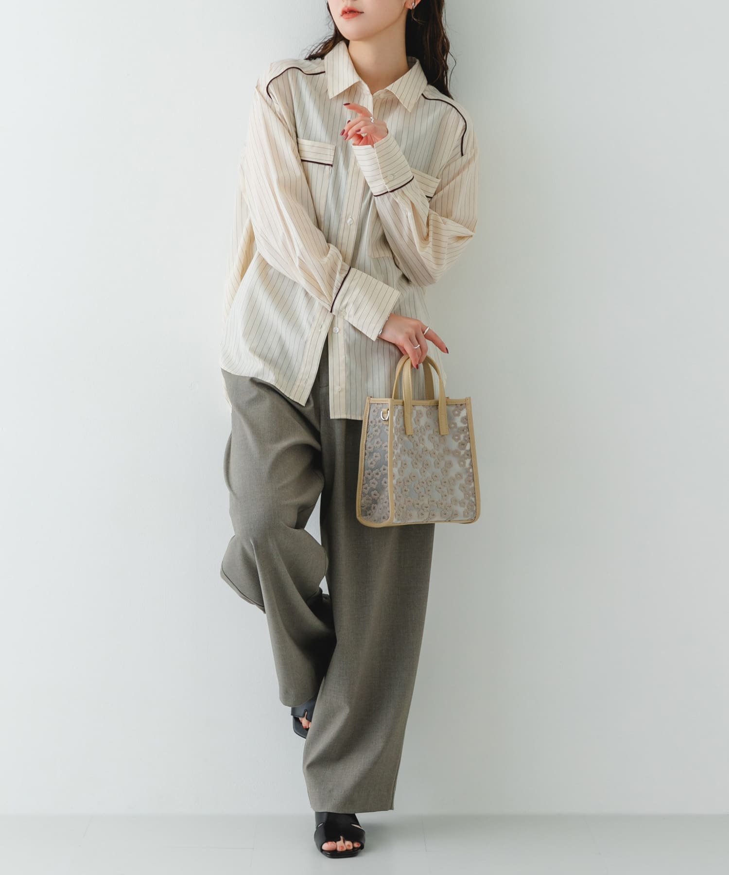 フラワーシアー2WAYハンドバッグ BEIGE One