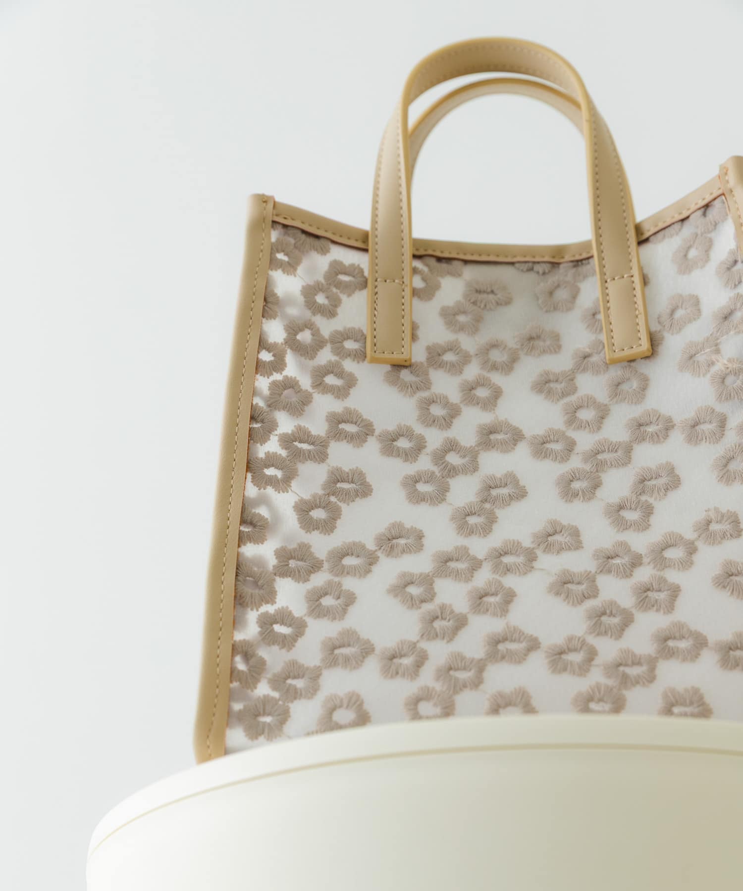 フラワーシアー2WAYハンドバッグ BEIGE One