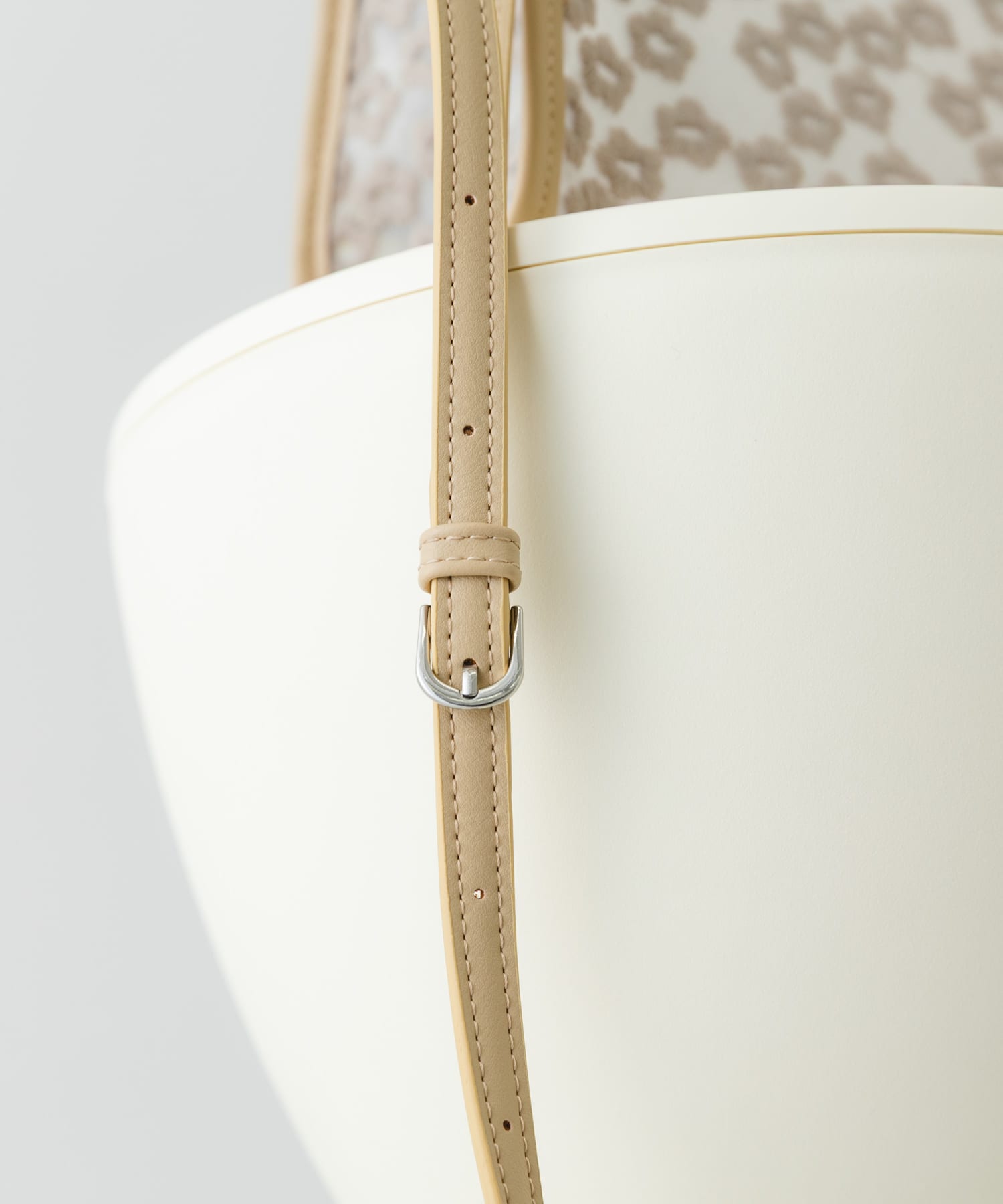 フラワーシアー2WAYハンドバッグ BEIGE One