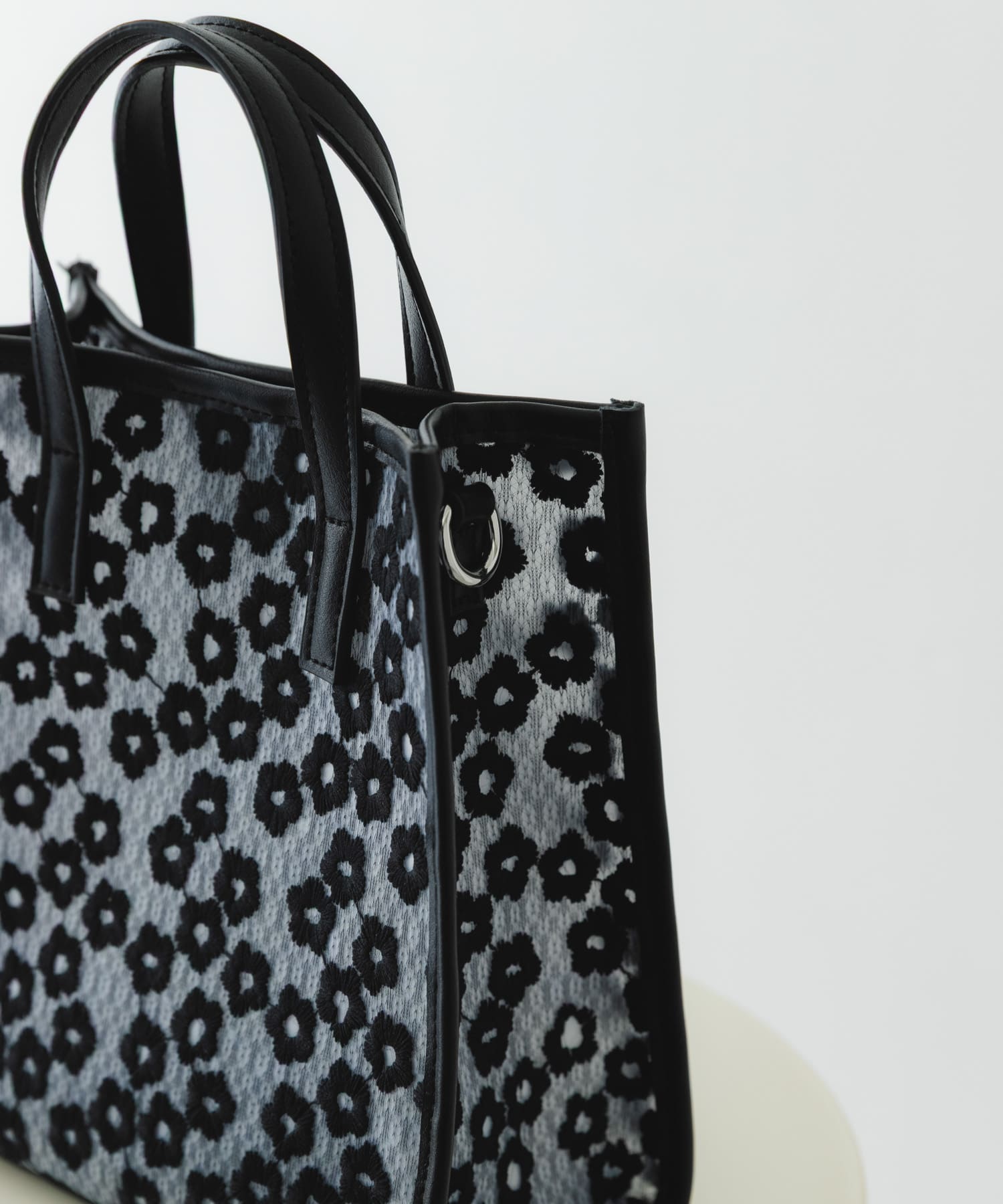 フラワーシアー2WAYハンドバッグ BLACK One