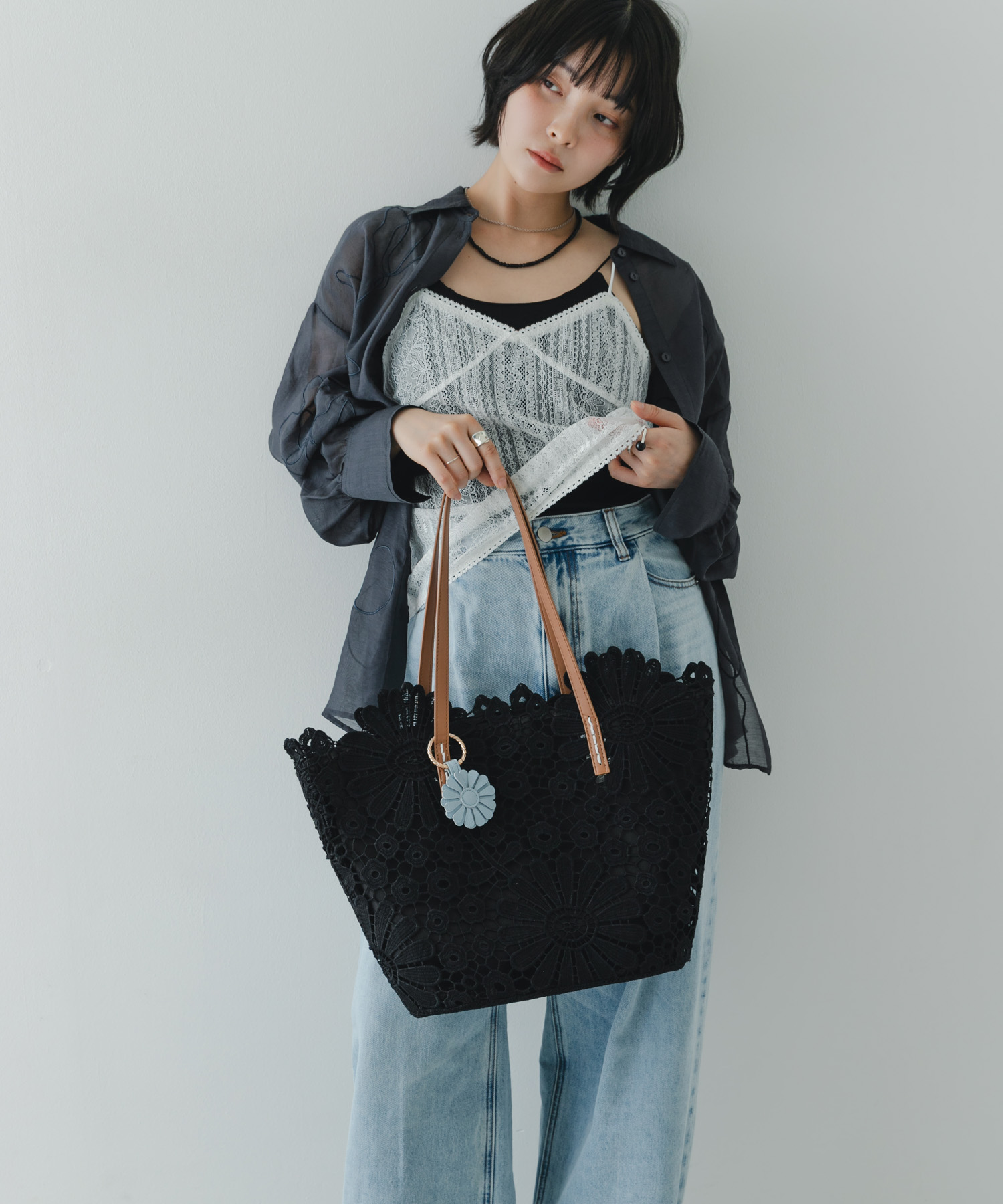 フラワーチャームトートバッグ BLACK One