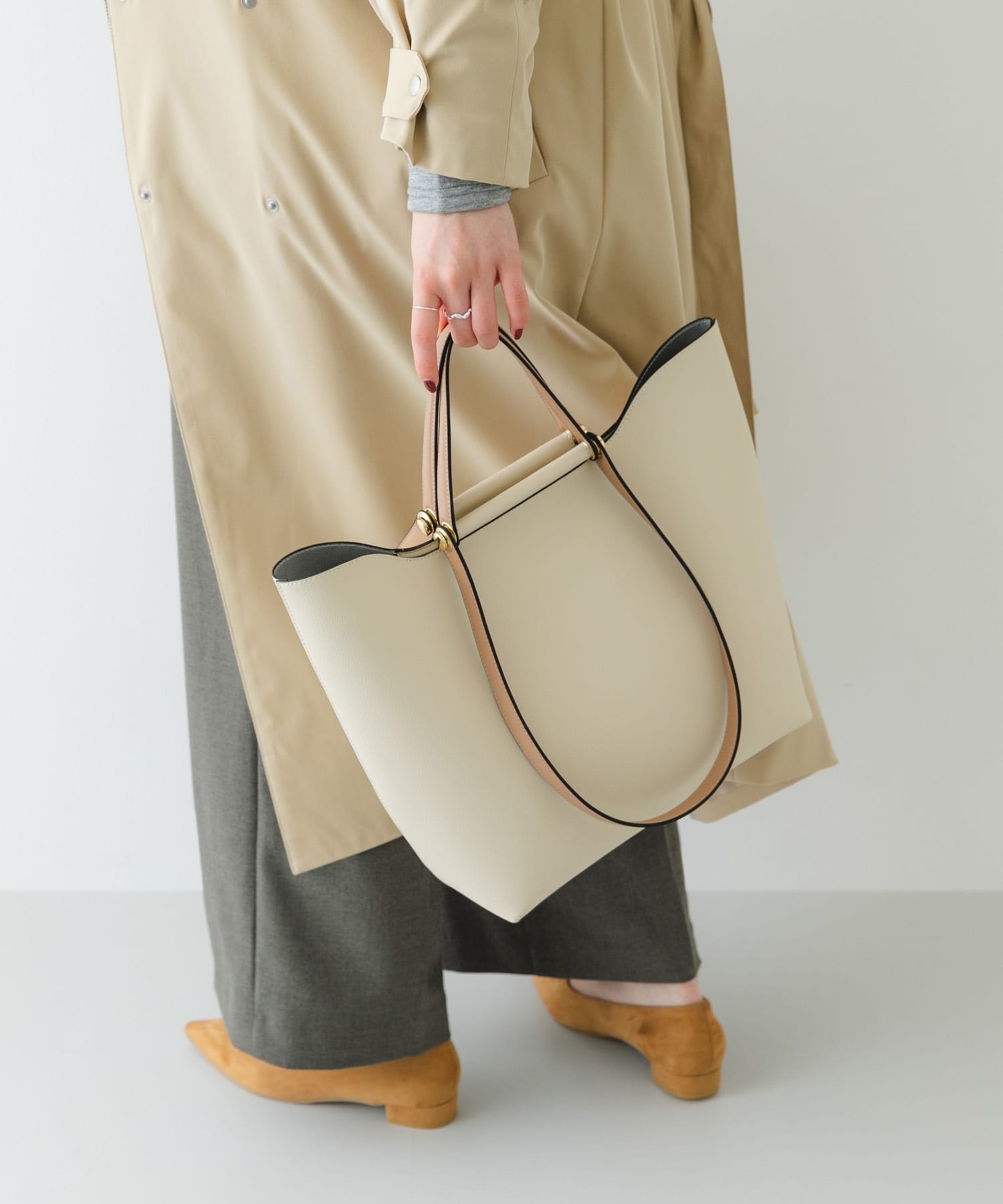2ハンドルデザイントートバッグ IVORY One