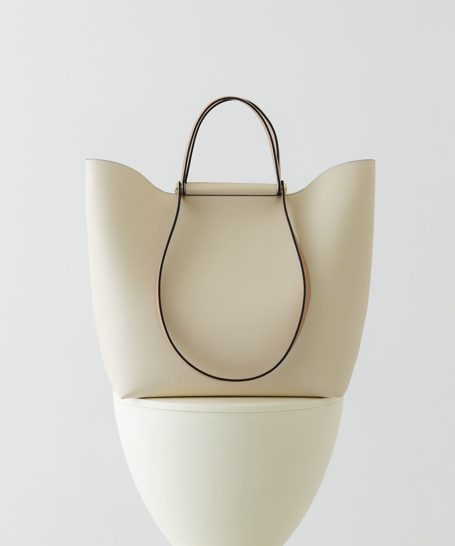 2ハンドルデザイントートバッグ IVORY One