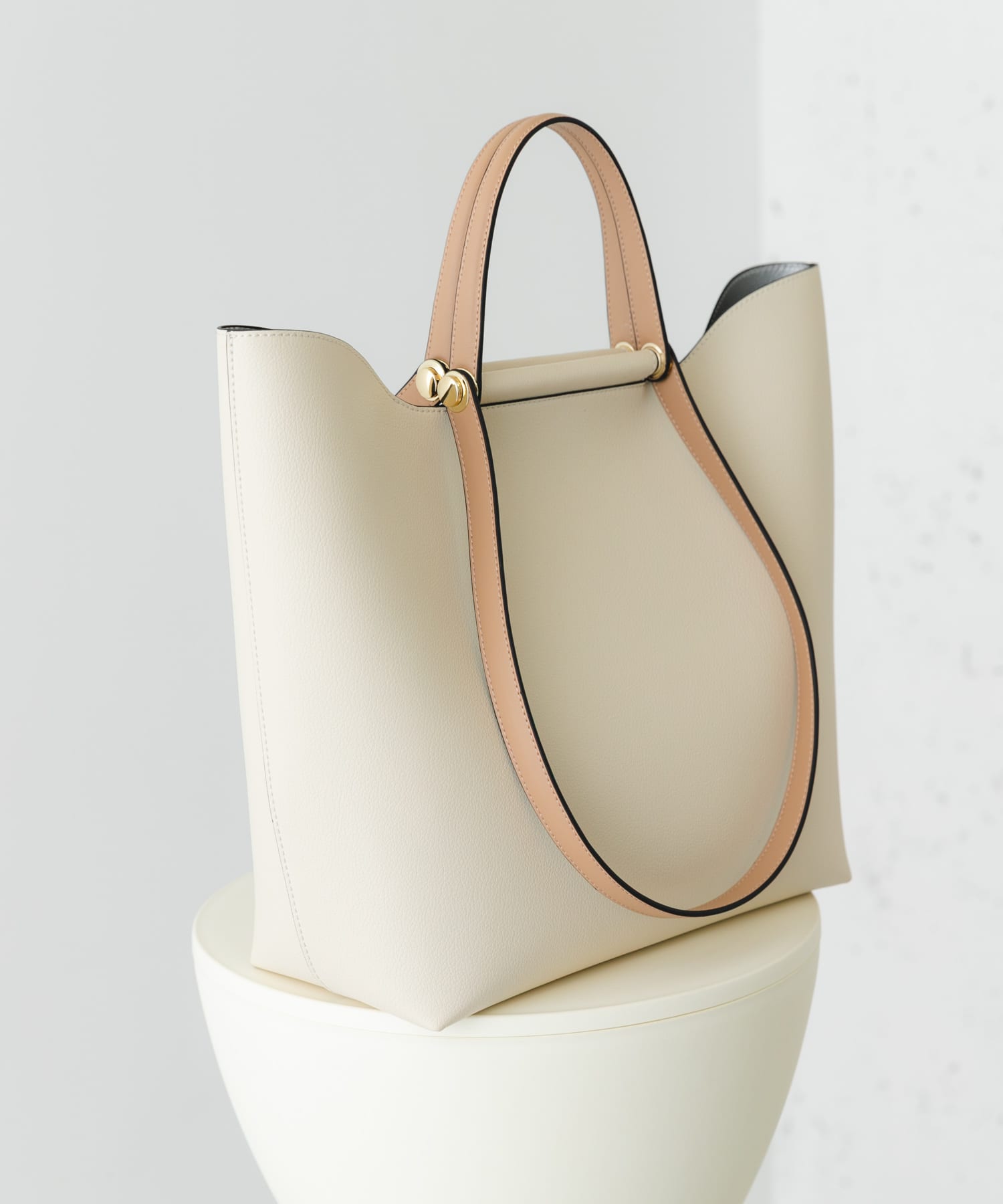 2ハンドルデザイントートバッグ IVORY One