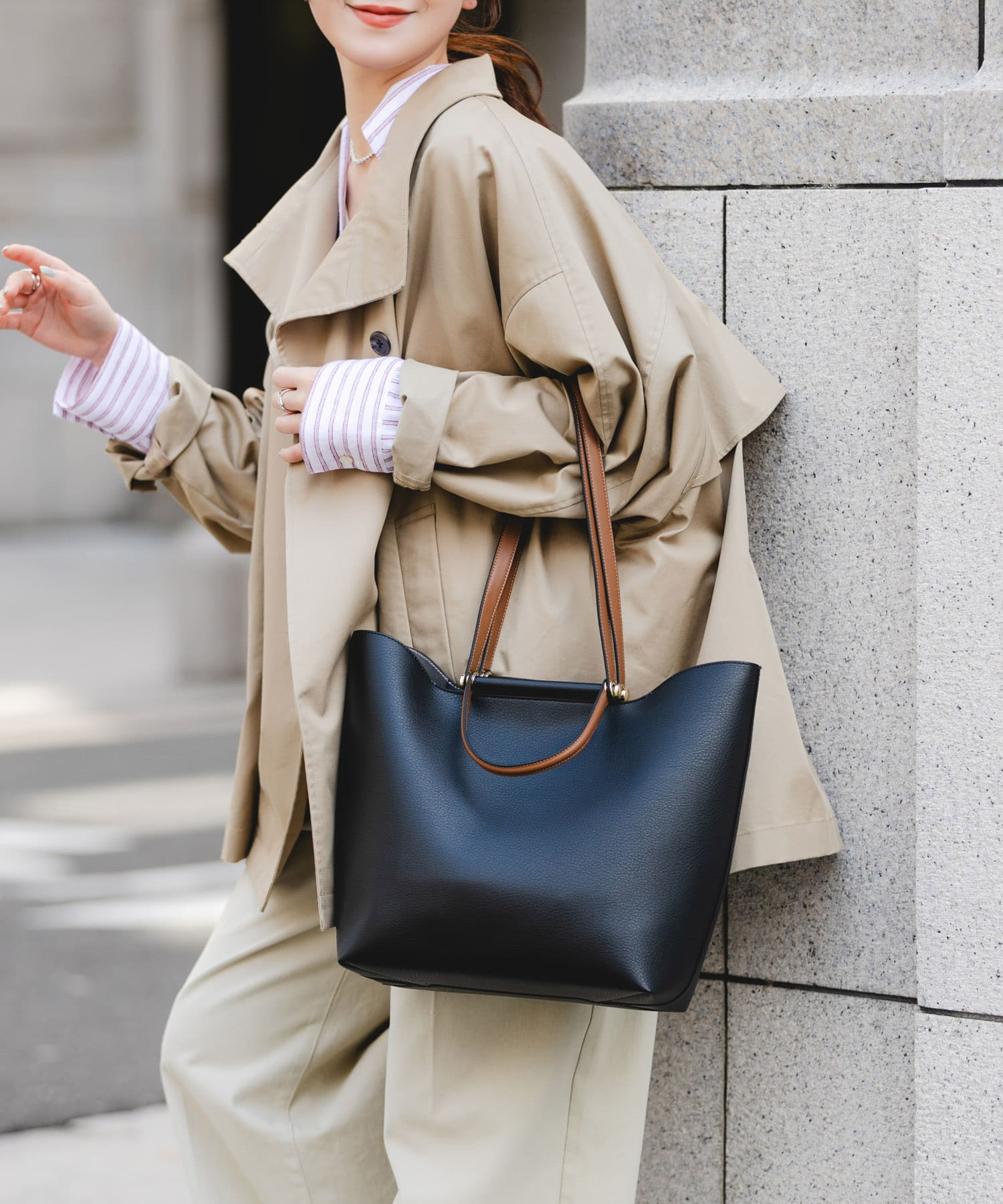 2ハンドルデザイントートバッグ