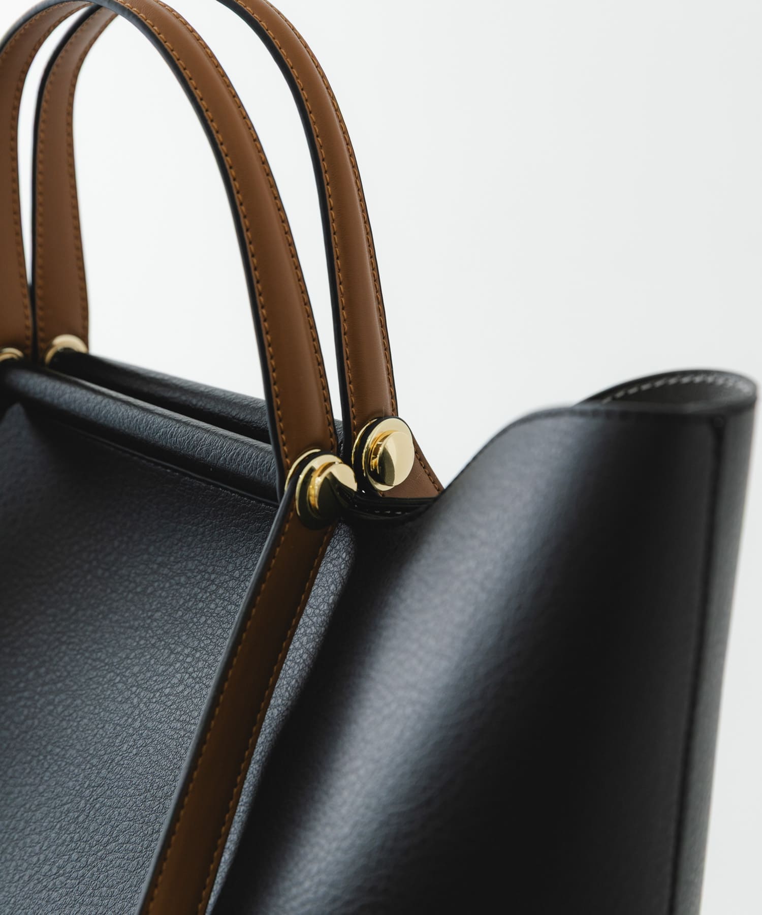 2ハンドルデザイントートバッグ BLACK One