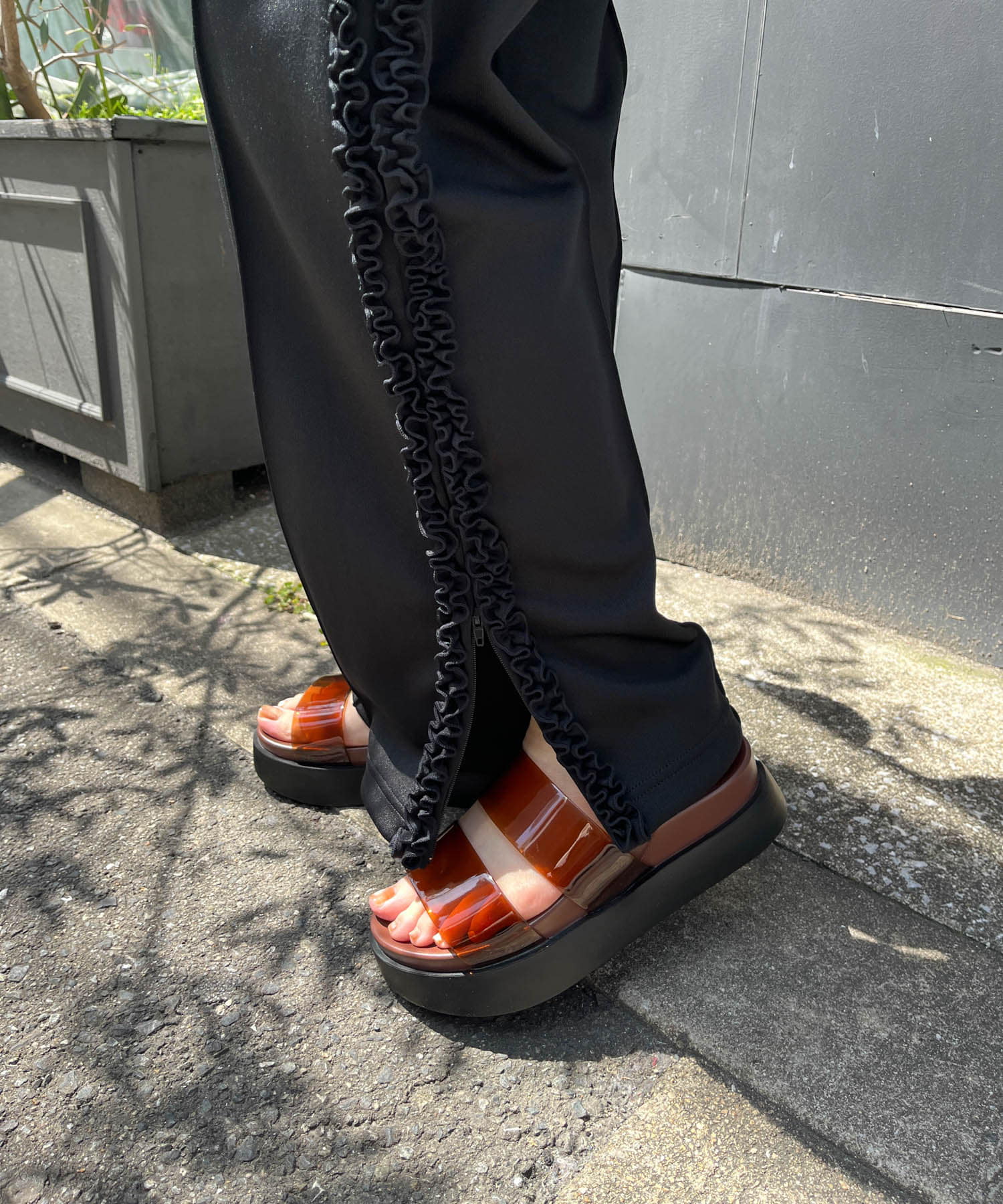 TEMPERATE　ENZOクリアカラーサンダル