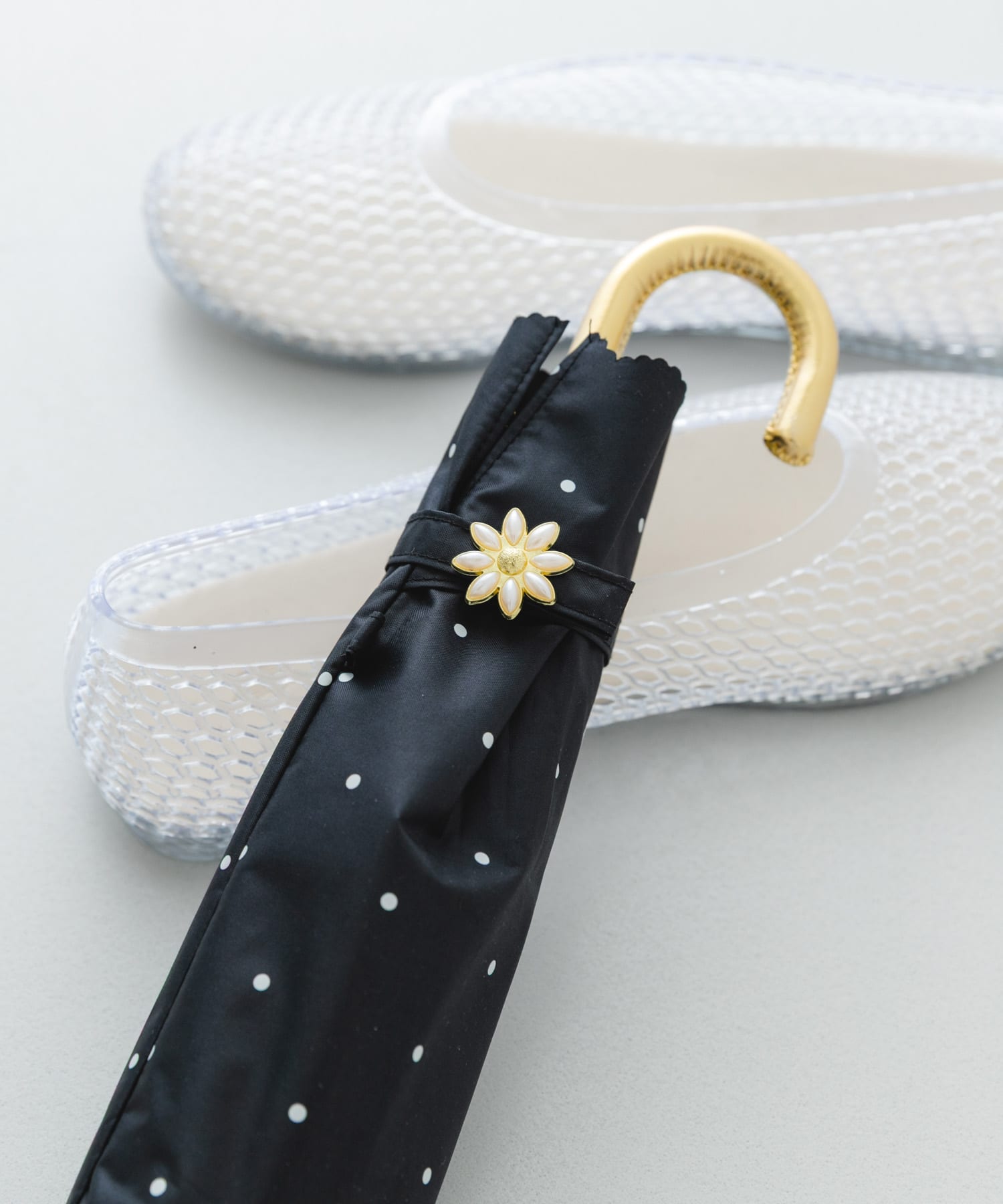 Wpc.　レースカットドット日傘 BLACK One