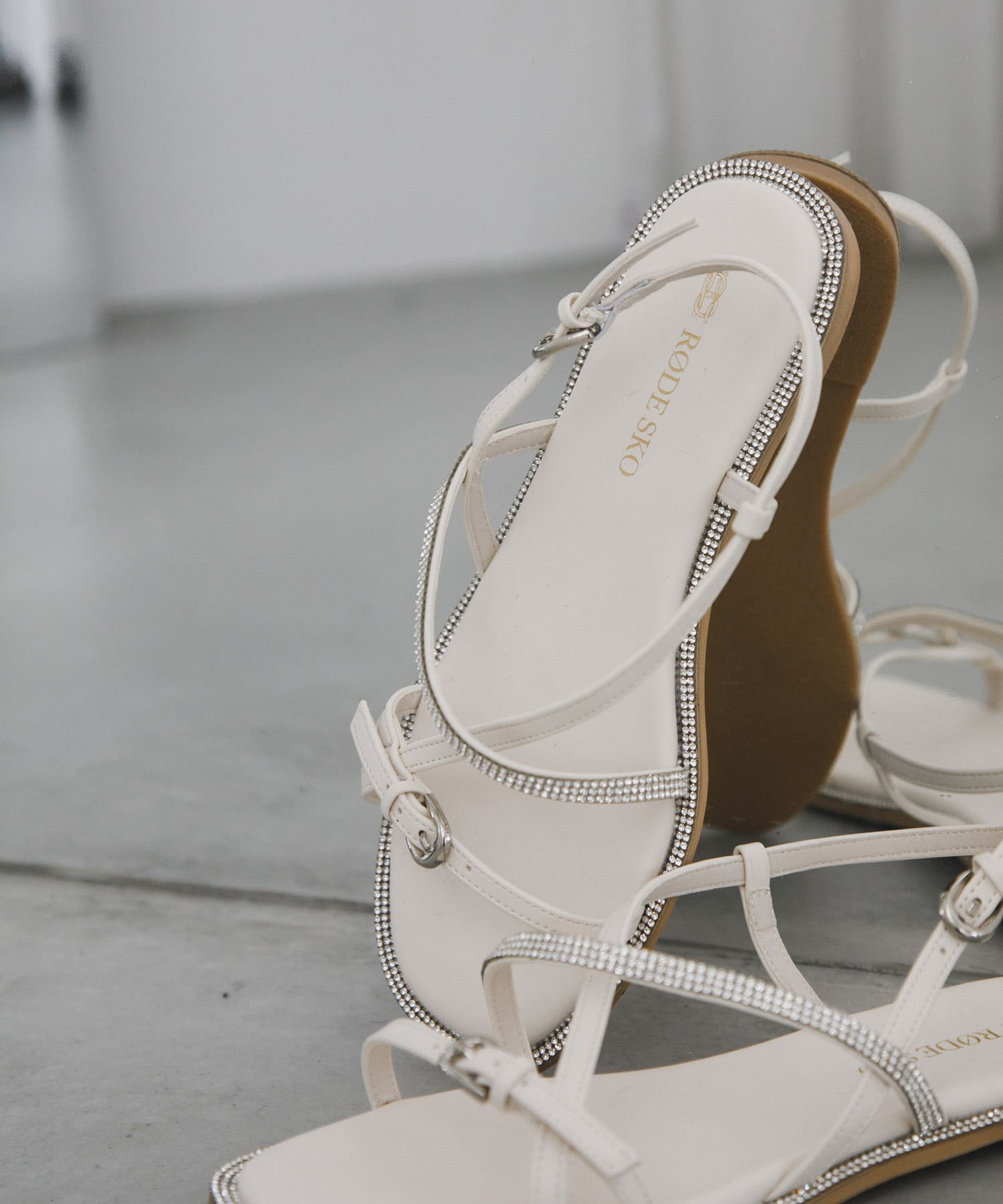 ラインストーンストラップサンダル OFF 36