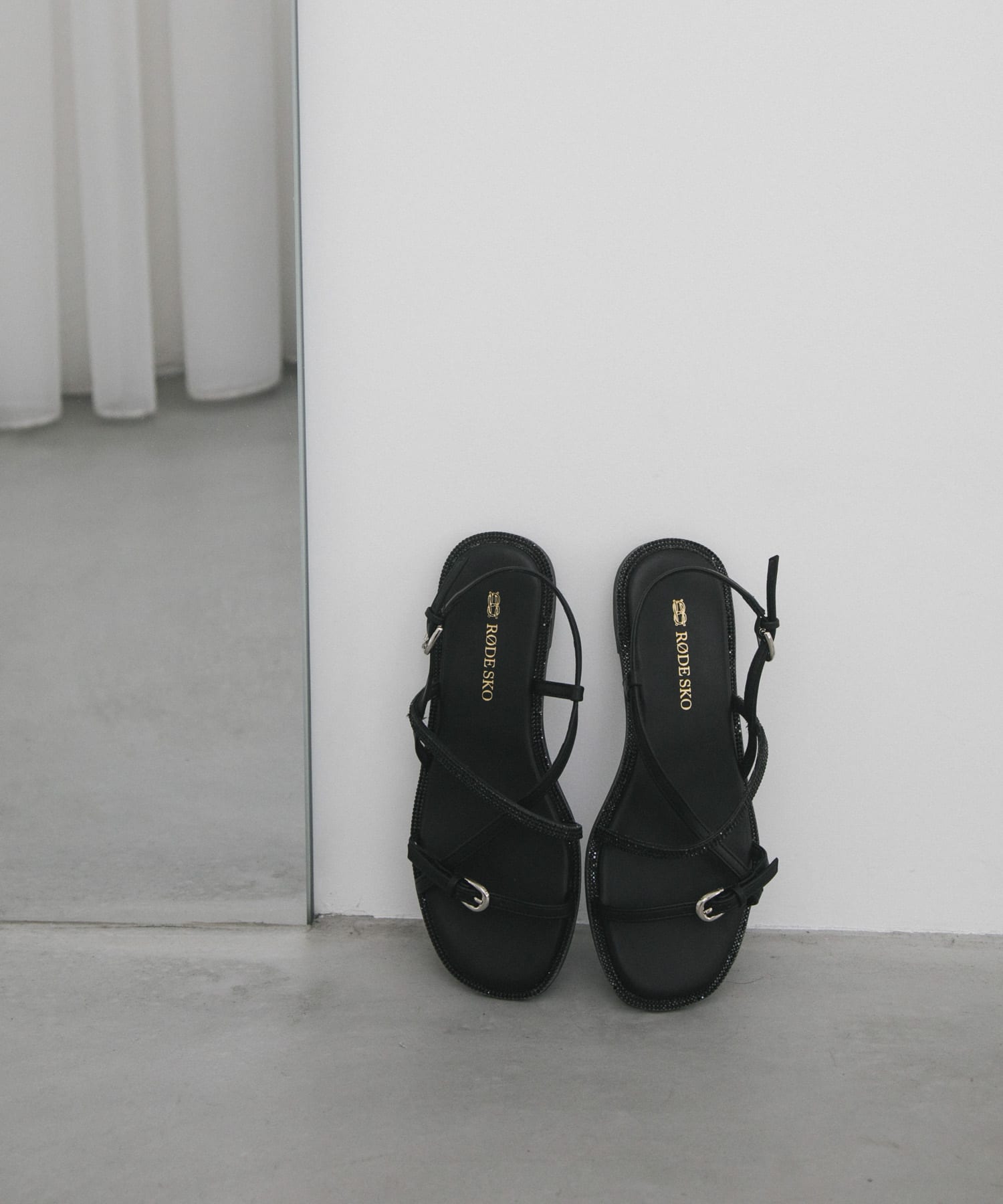 ラインストーンストラップサンダル BLACK 36