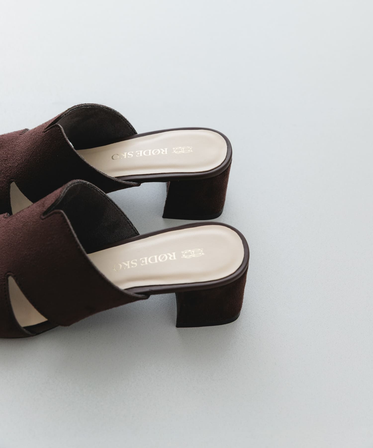 デザインカットアッパーミュール BROWN 36