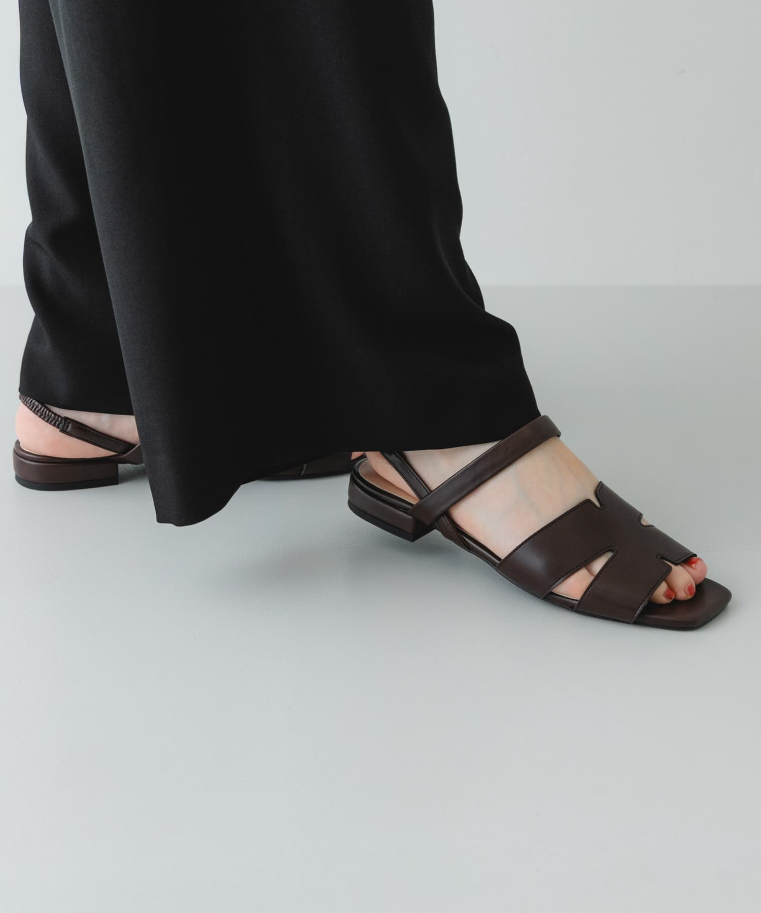 デザインカットバックゴムサンダル DARK BROWN 36