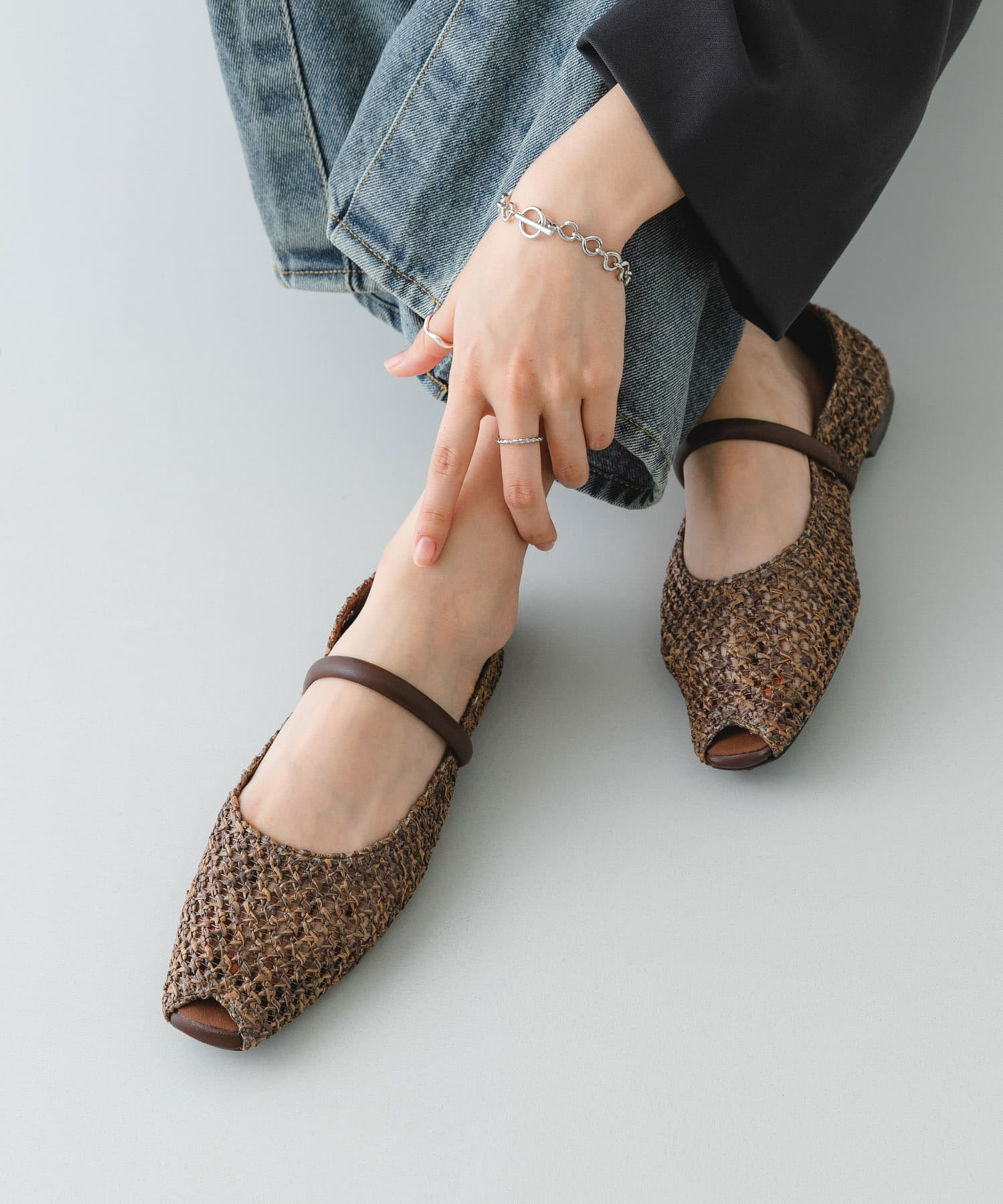 ピープトゥベルトメッシュフラット BROWN 36