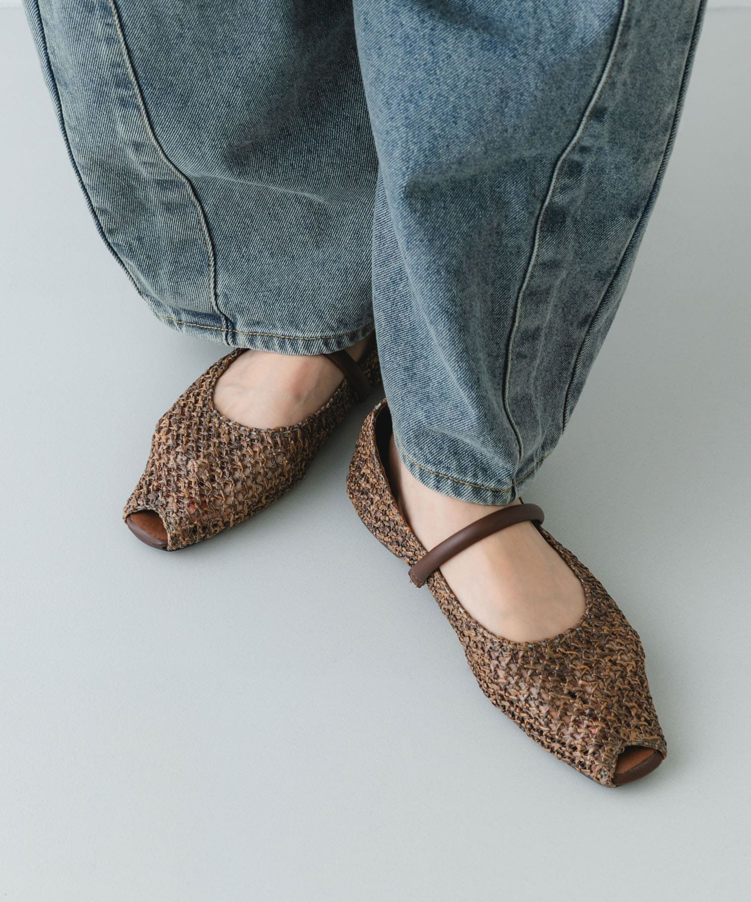 ピープトゥベルトメッシュフラット BROWN 36
