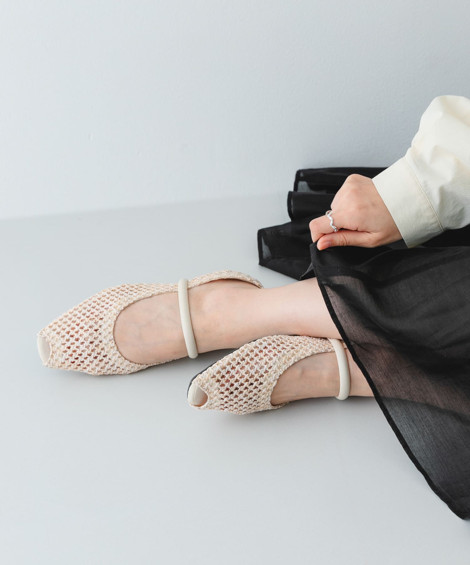 ピープトゥベルトメッシュフラット