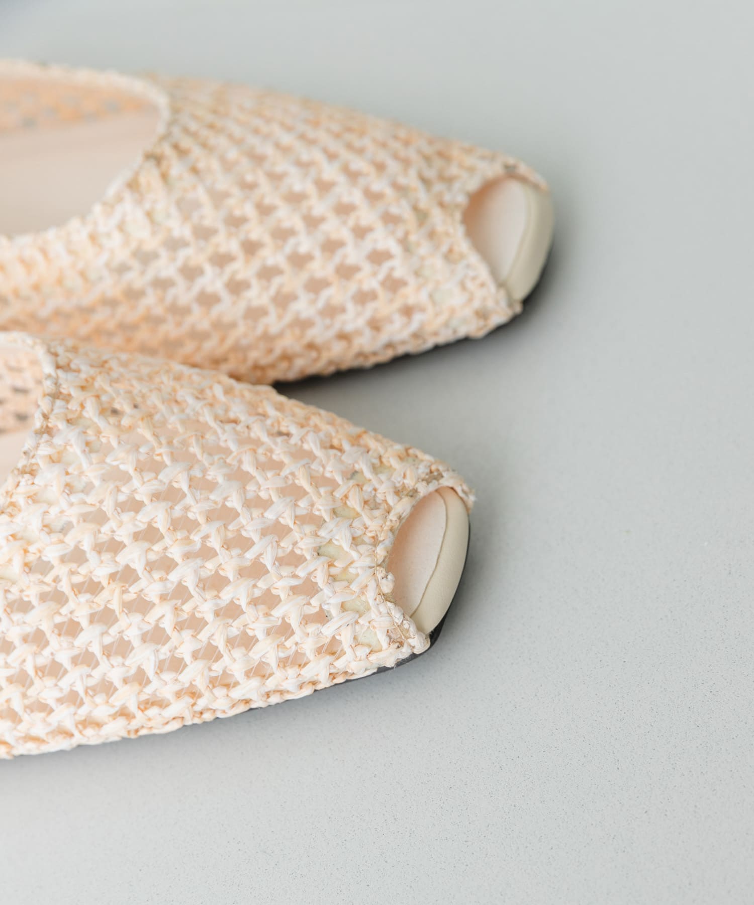 ピープトゥベルトメッシュフラット IVORY 36