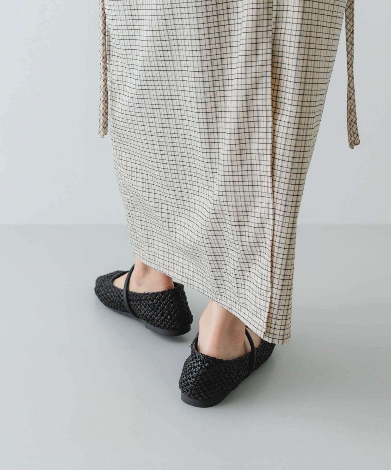 ピープトゥベルトメッシュフラット BLACK 36