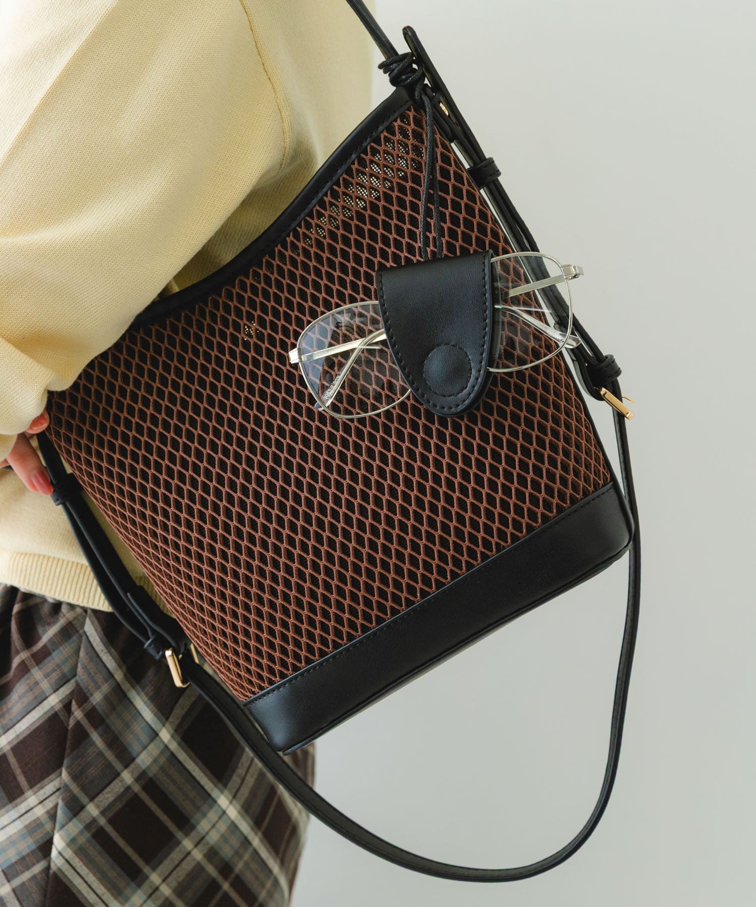 グラスホルダーセットメッシュ2WAYバッグ DARK BROWN One