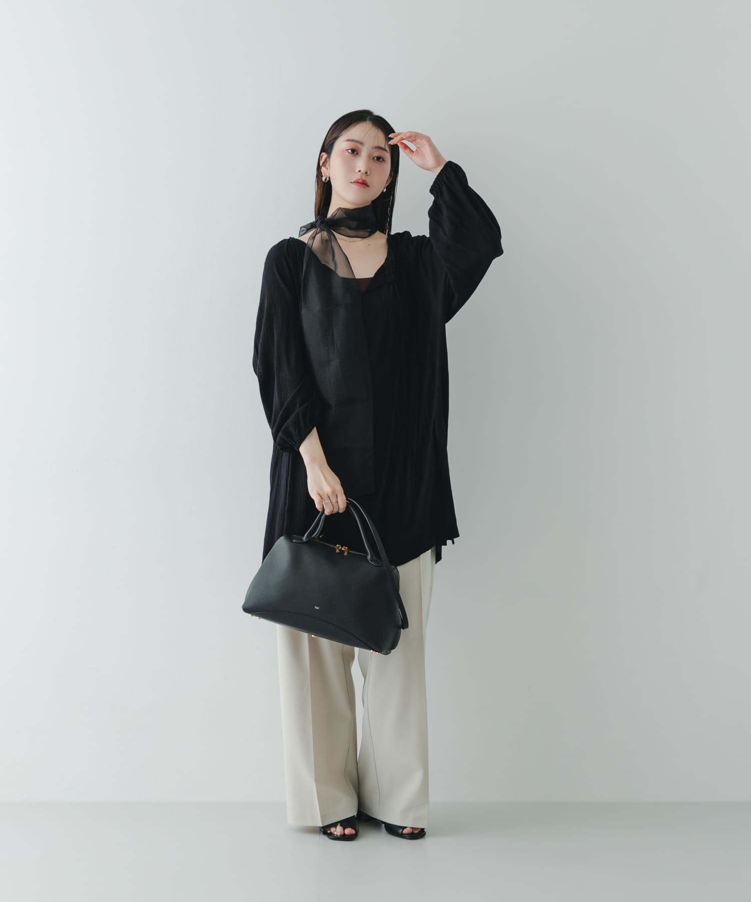 tov　BRANCHIE M BLACK -