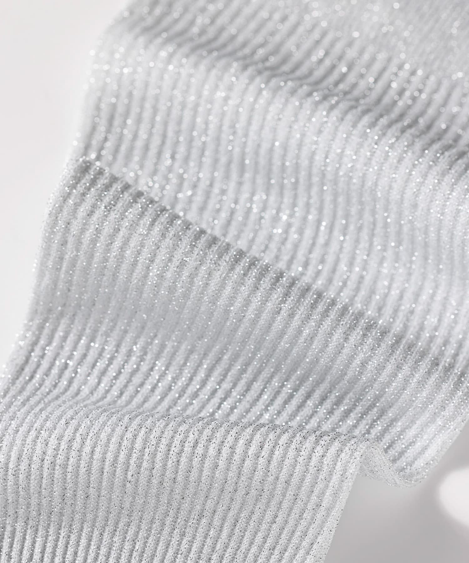 『着圧』MAEE　コンプレッショングリッターリブソックス シルバー -