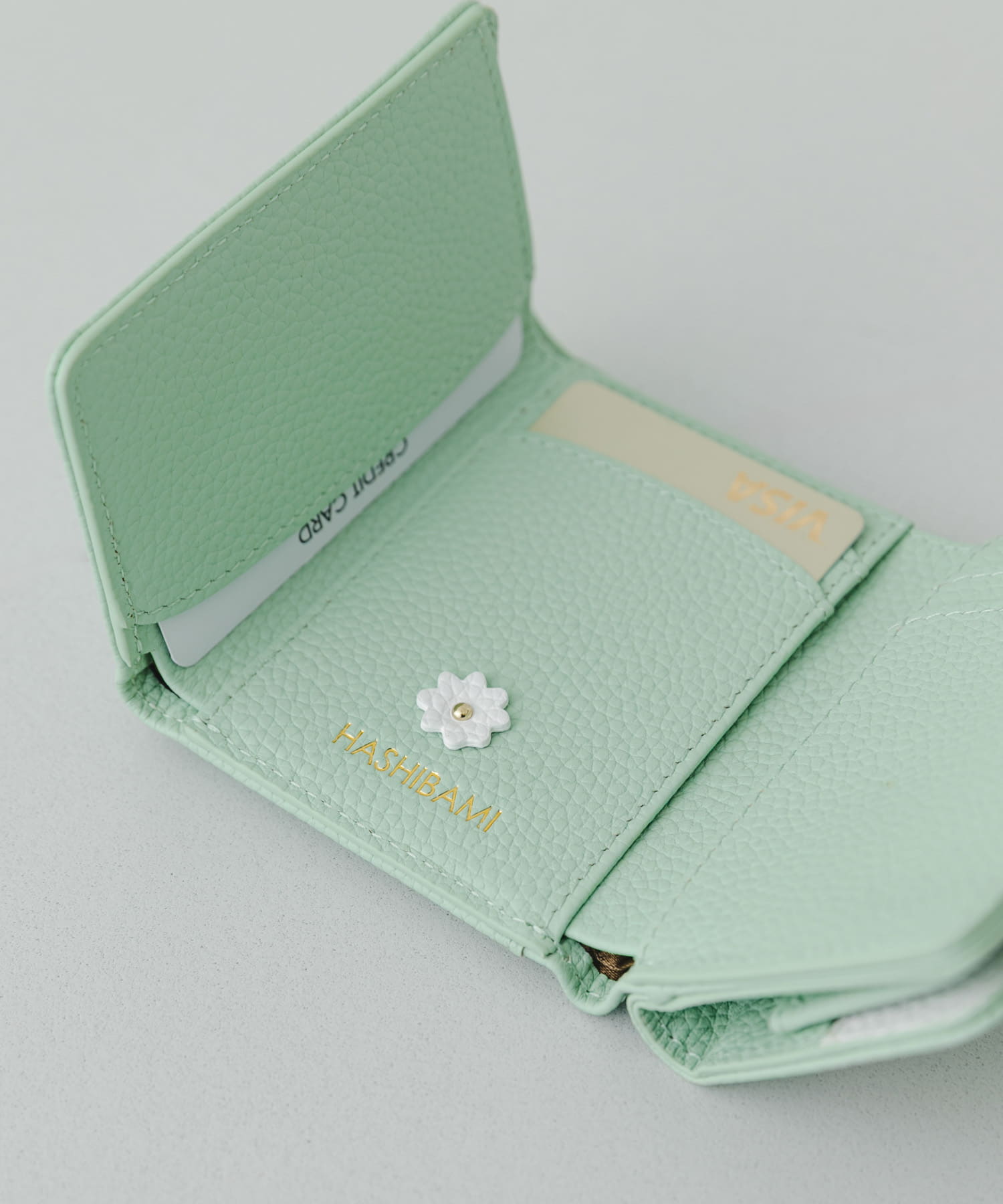 OPAL GREEN