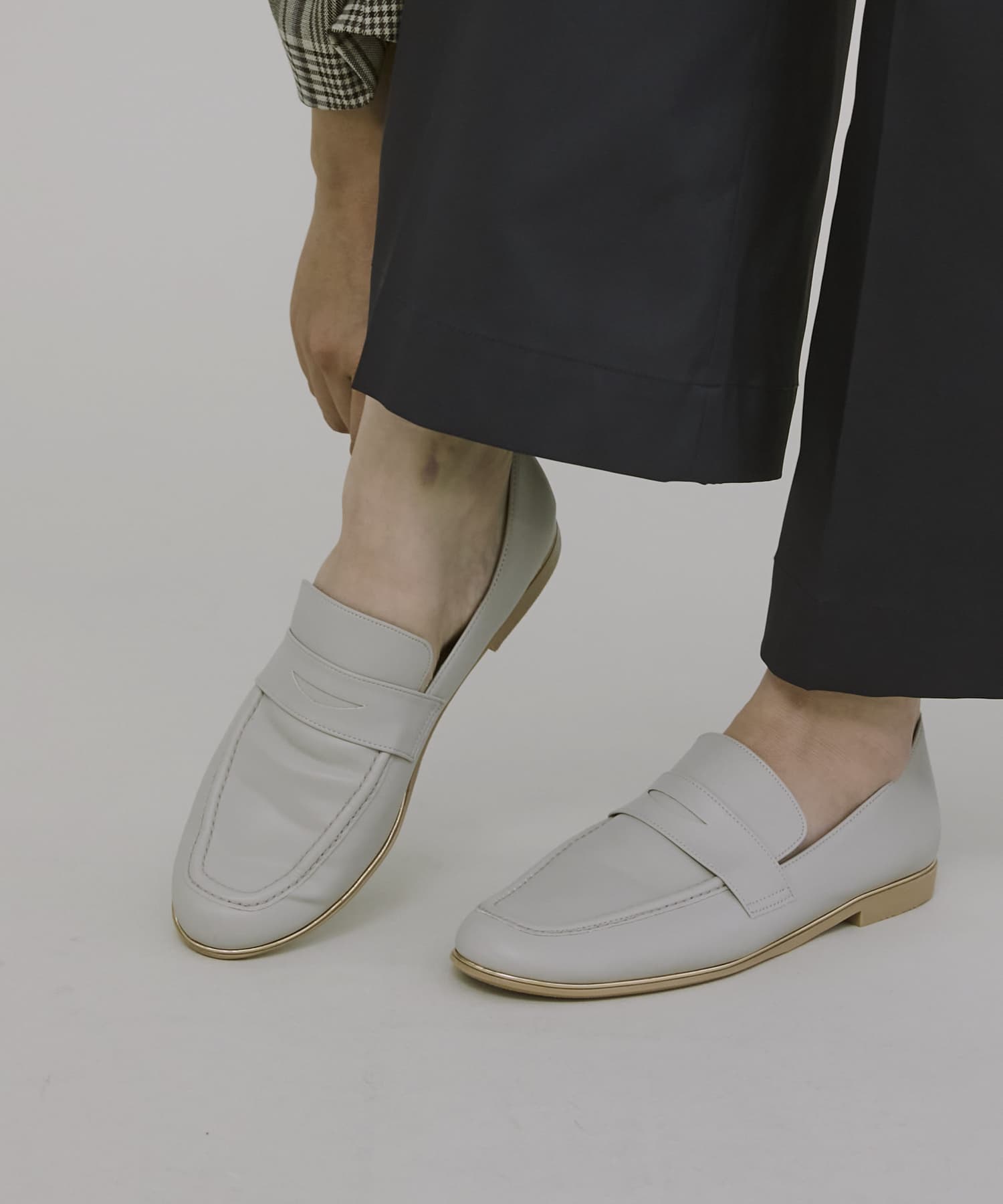 『WEB限定』『MADE IN JAPAN』 ゴールドピースローファー GRAY 22.5