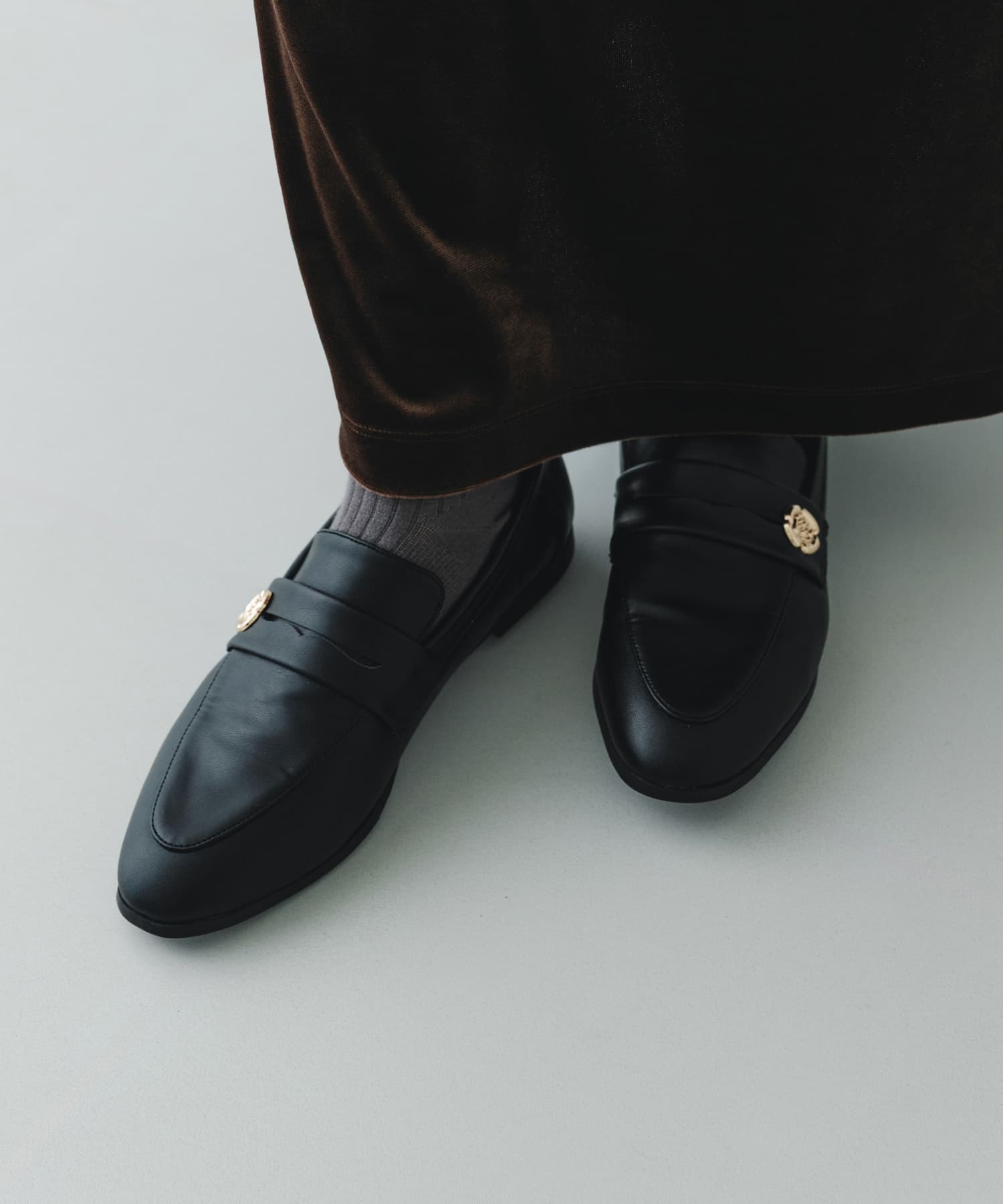 フラワーモチーフローファー(22.5 BLACK): シューズ｜URBAN RESEARCH