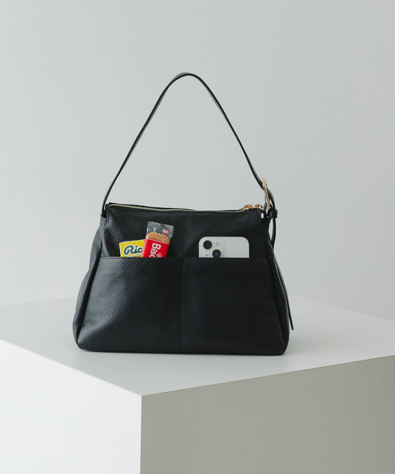 レザーワンハンドルバッグ BLACK -