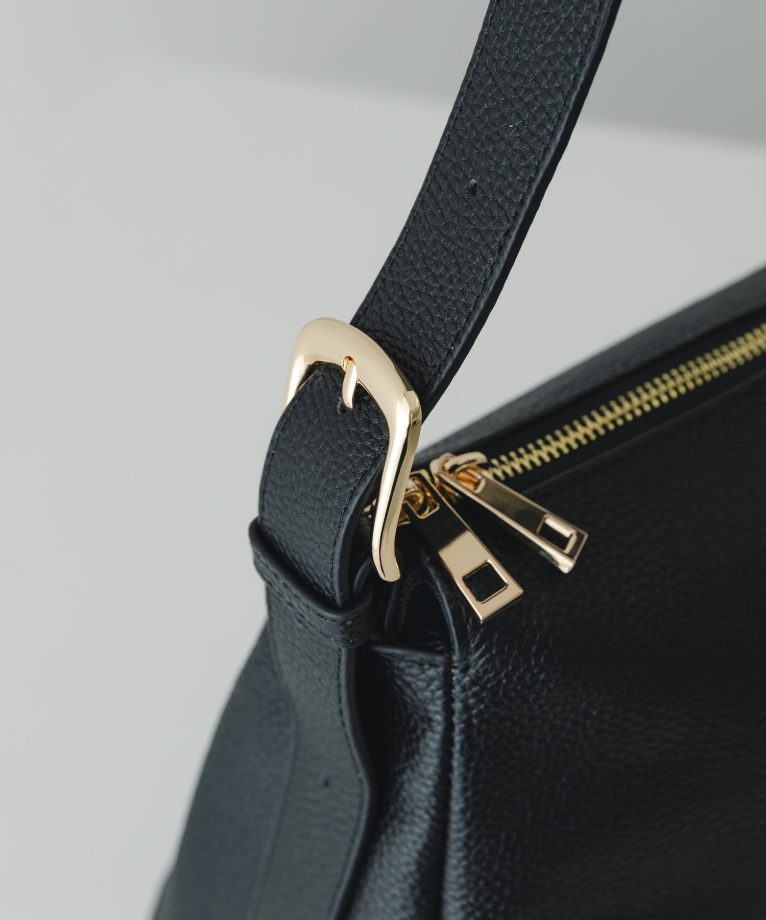 レザーワンハンドルバッグ BLACK -