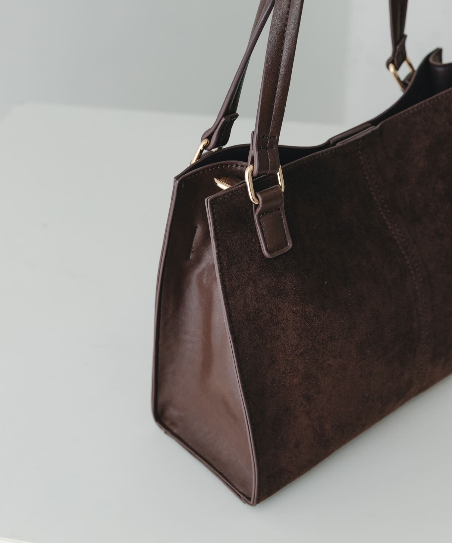 DARK BROWN
