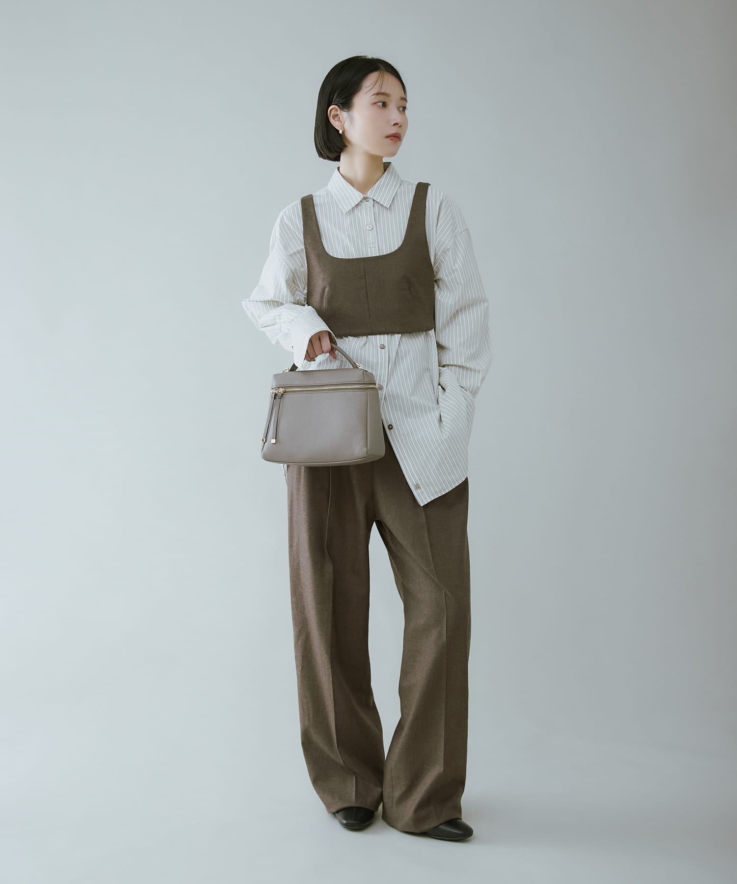 GRAY
