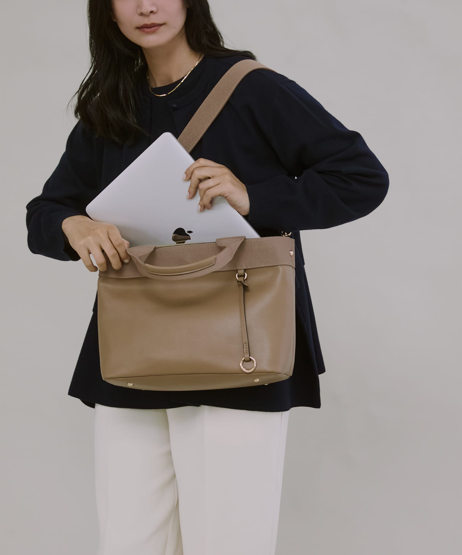 テープデザインA4トートバッグ BEIGE -