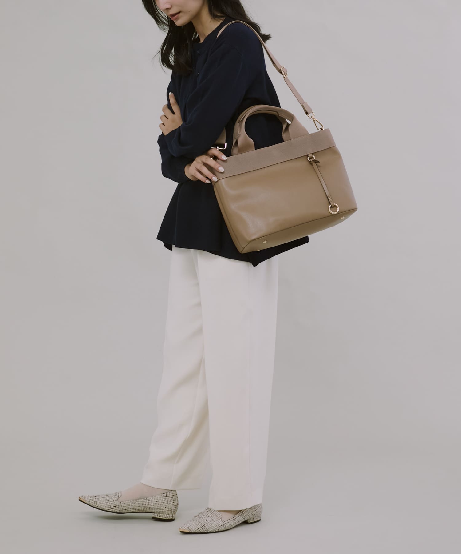 テープデザインA4トートバッグ BEIGE -