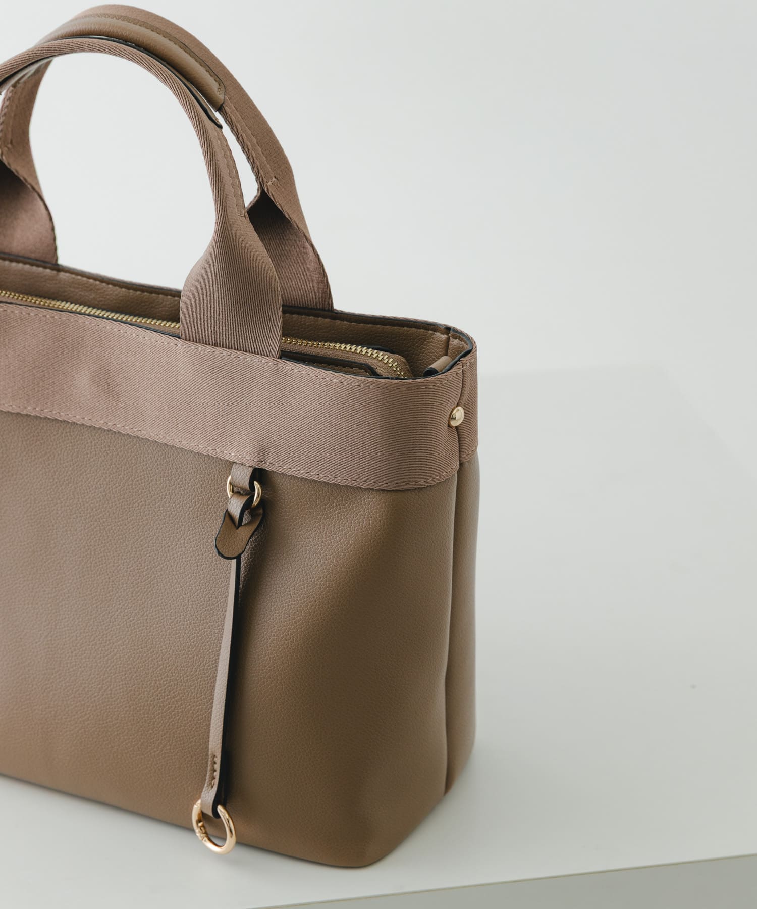 テープデザインA4トートバッグ BEIGE -