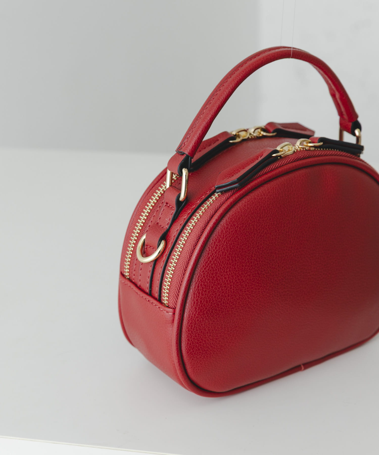 ラウンドミニショルダーバッグ RED One
