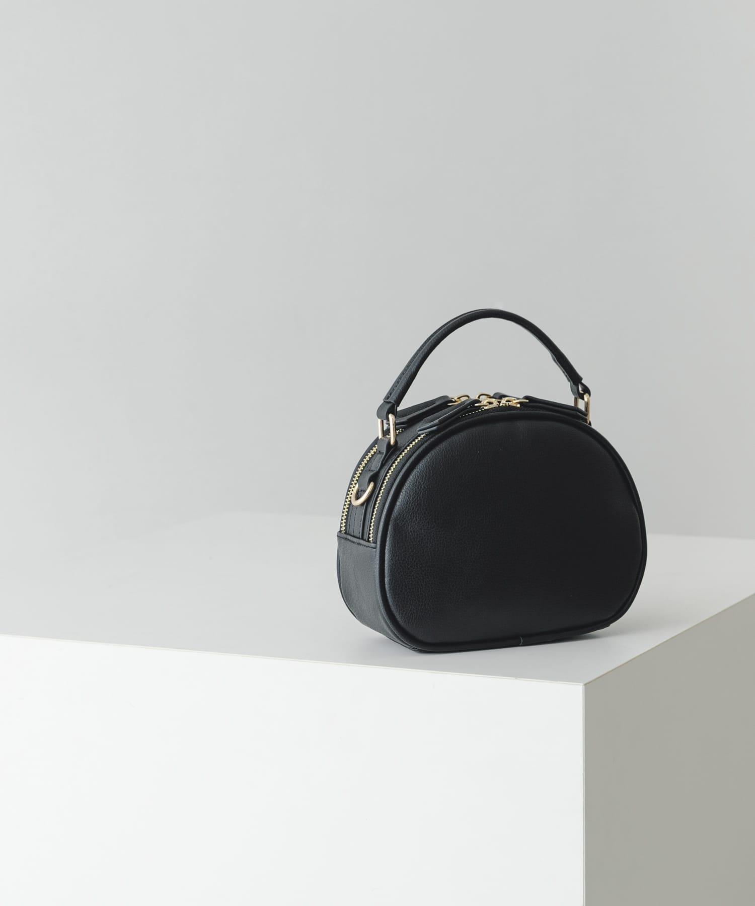 ラウンドミニショルダーバッグ(One BLACK): バッグ｜URBAN RESEARCH