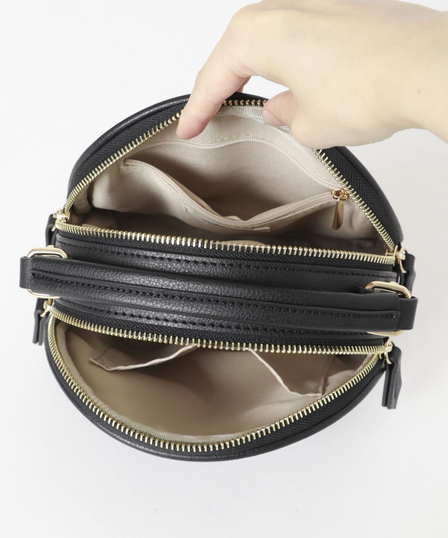 ラウンドミニショルダーバッグ BLACK One