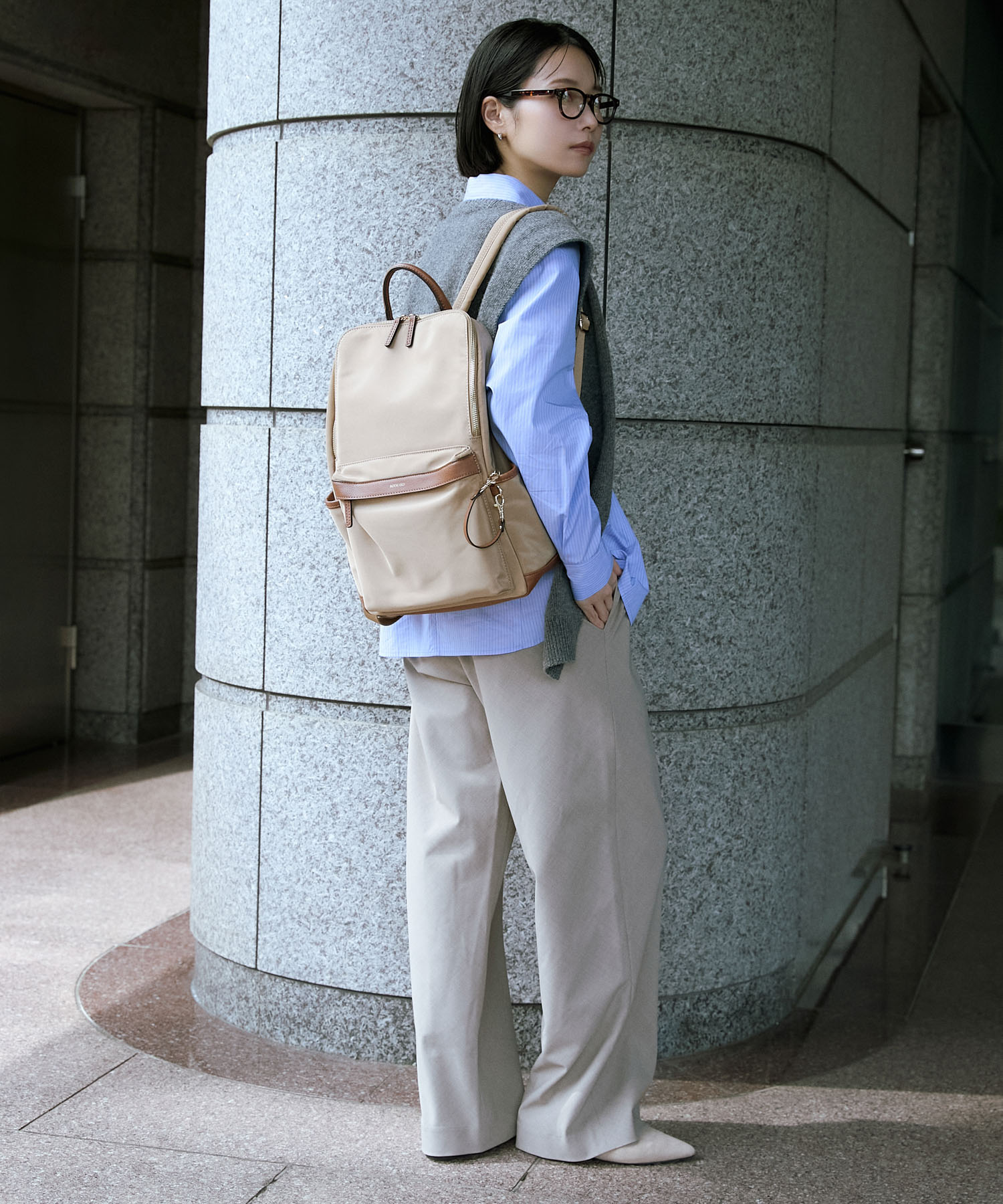 BEIGE
