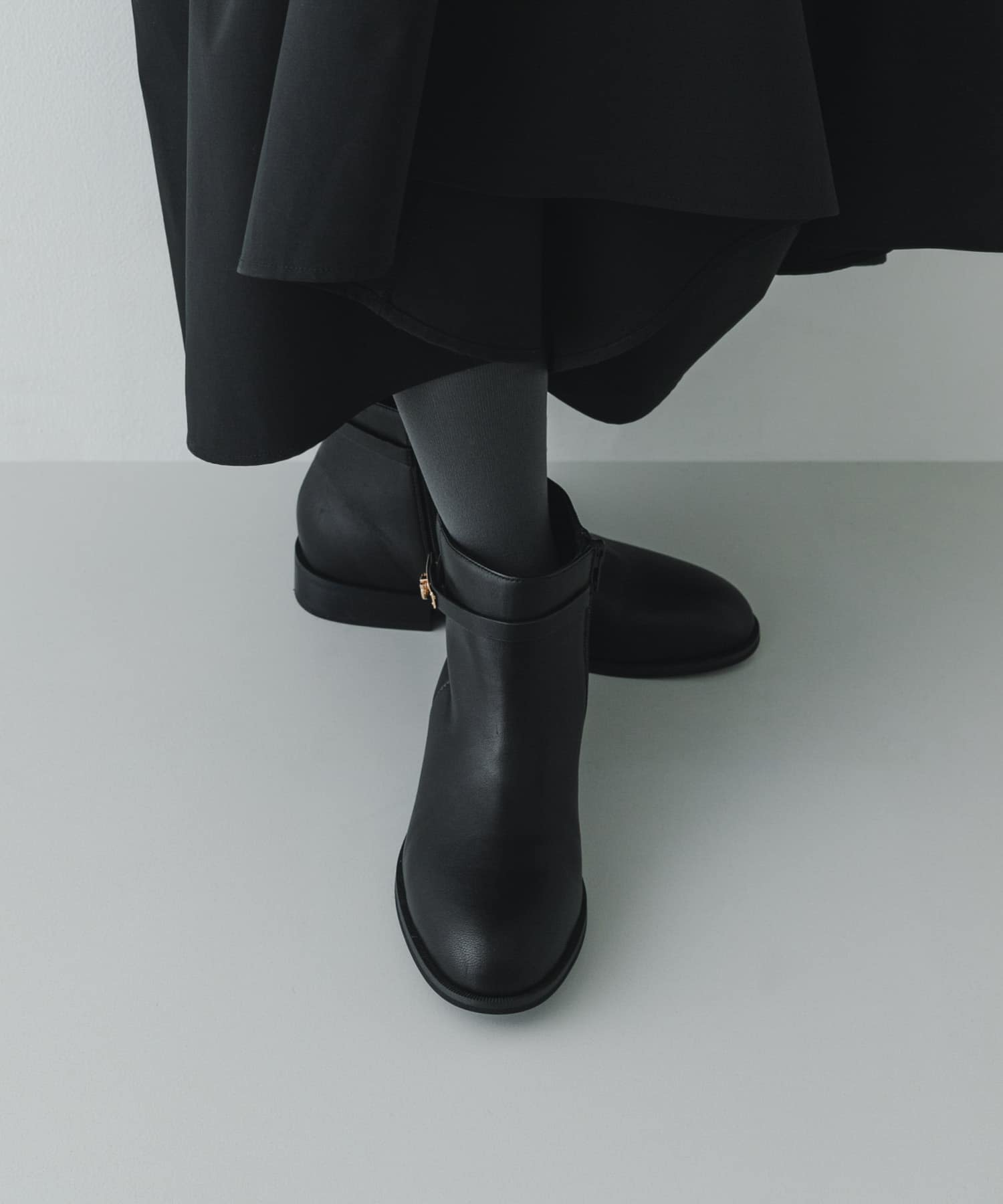 レザーベルトショートブーツ BLACK 36