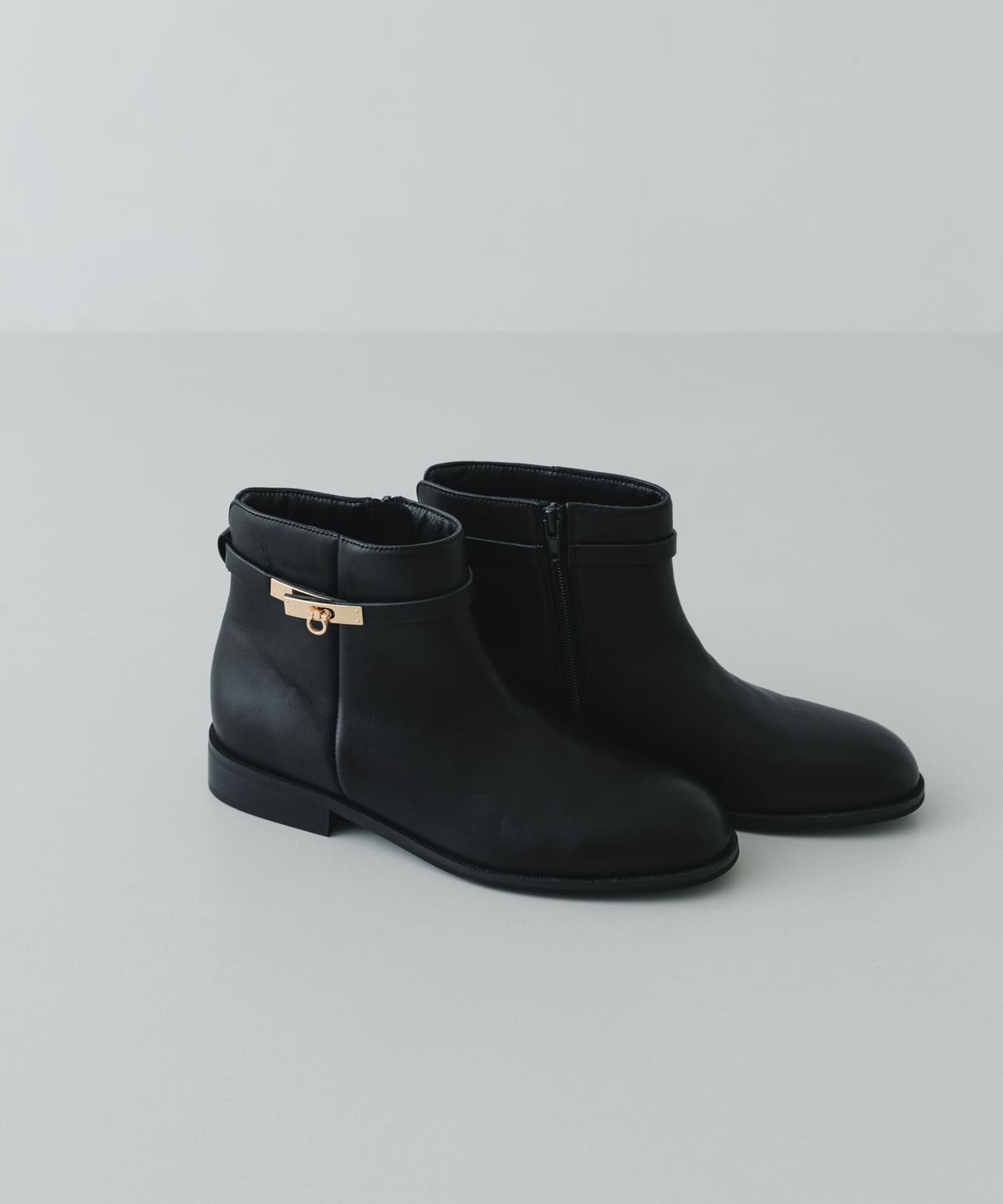 レザーベルトショートブーツ BLACK 36