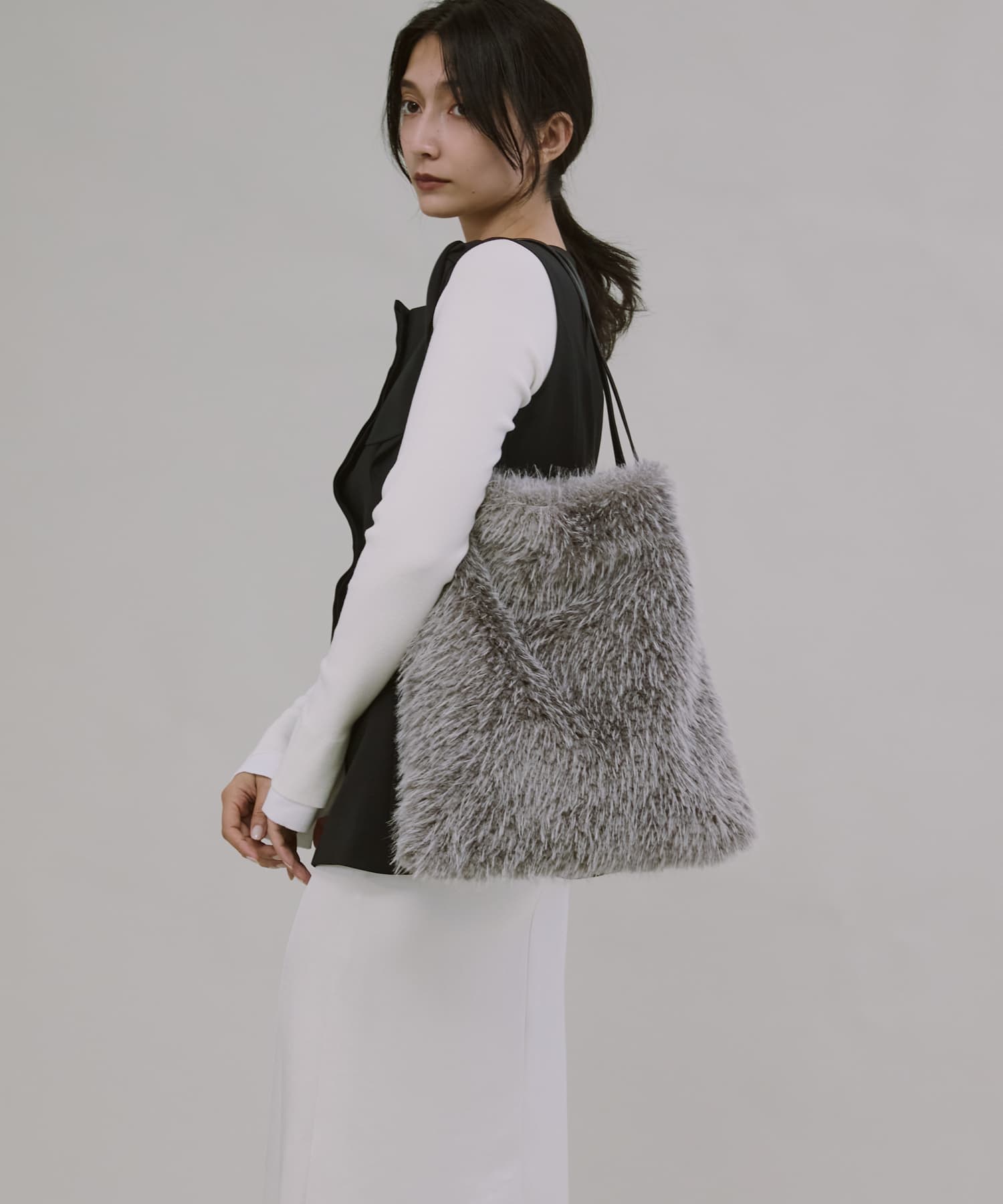 GRAY