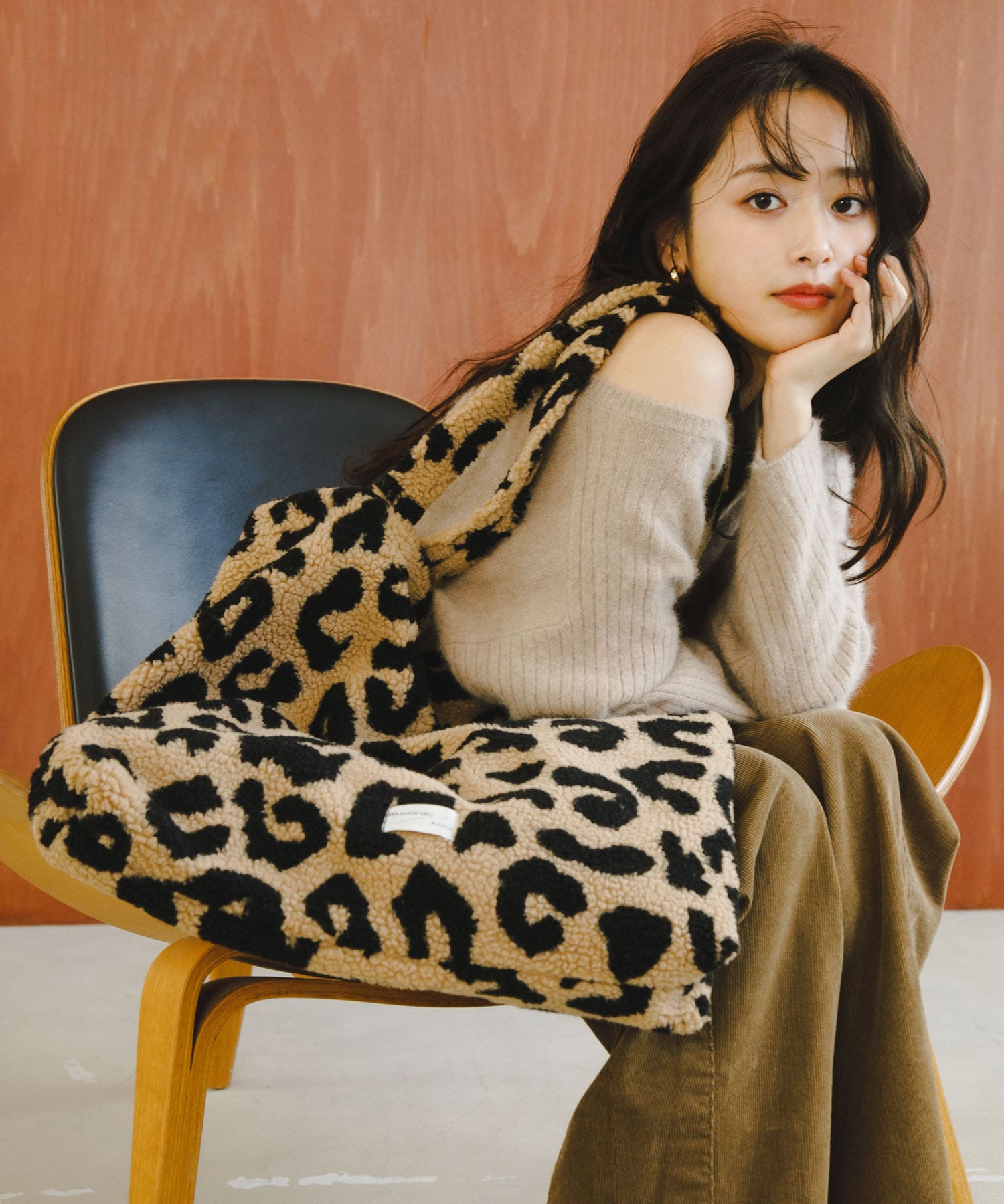 別注』AJUGA.×RODE SKO ボアトートバッグ(One LEO): バッグ｜URBAN
