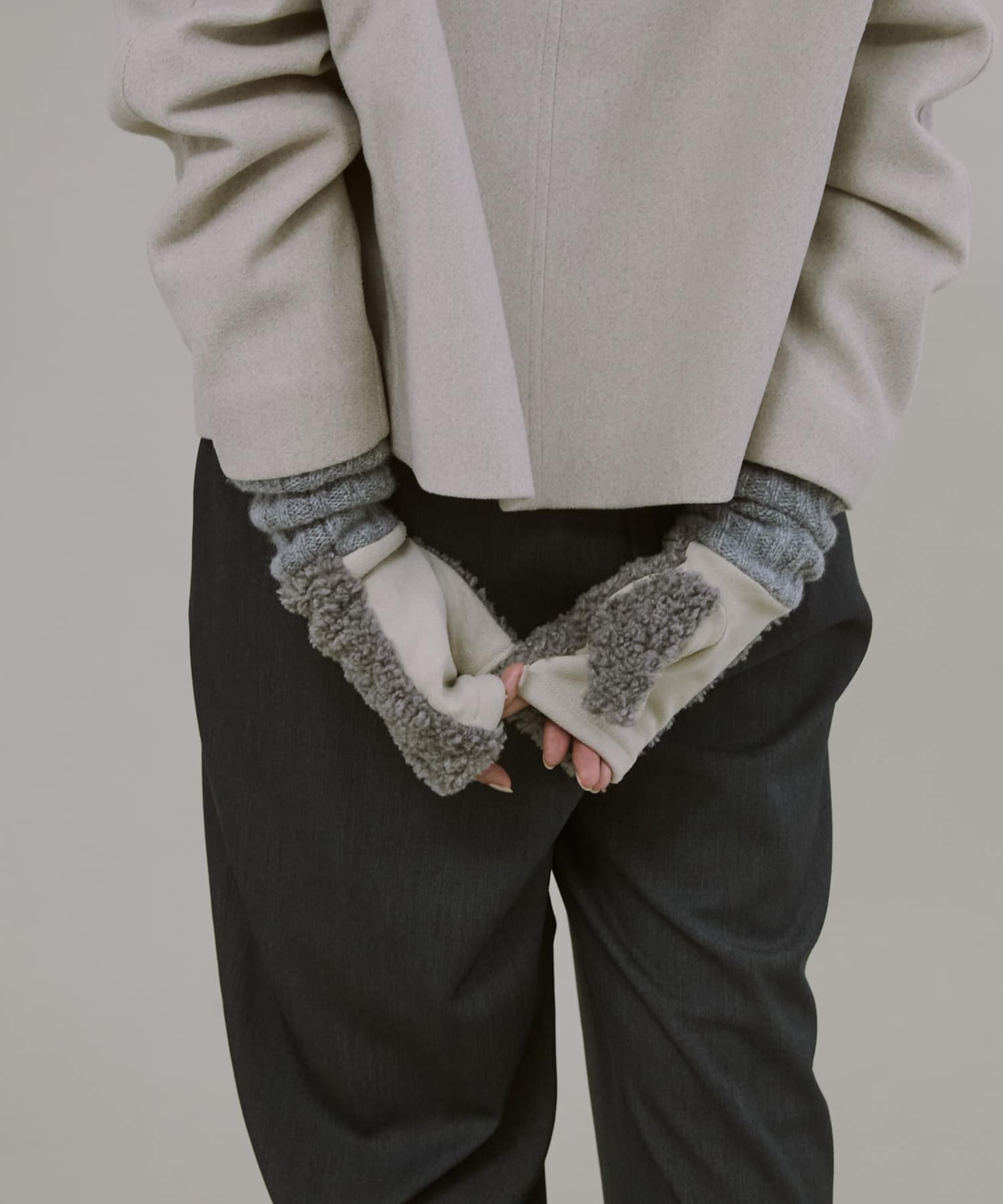 GRAY