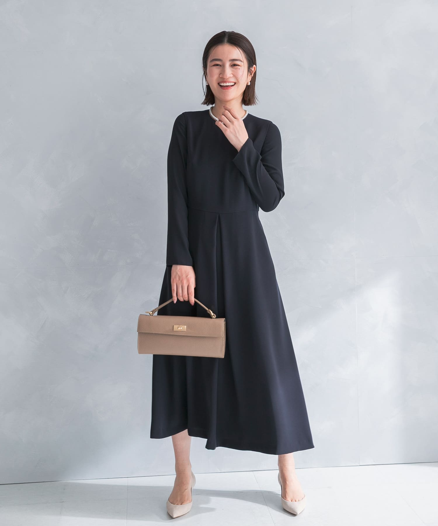 kaene シフォン合わせロングワンピース(M navy): ドレスライン｜URBAN