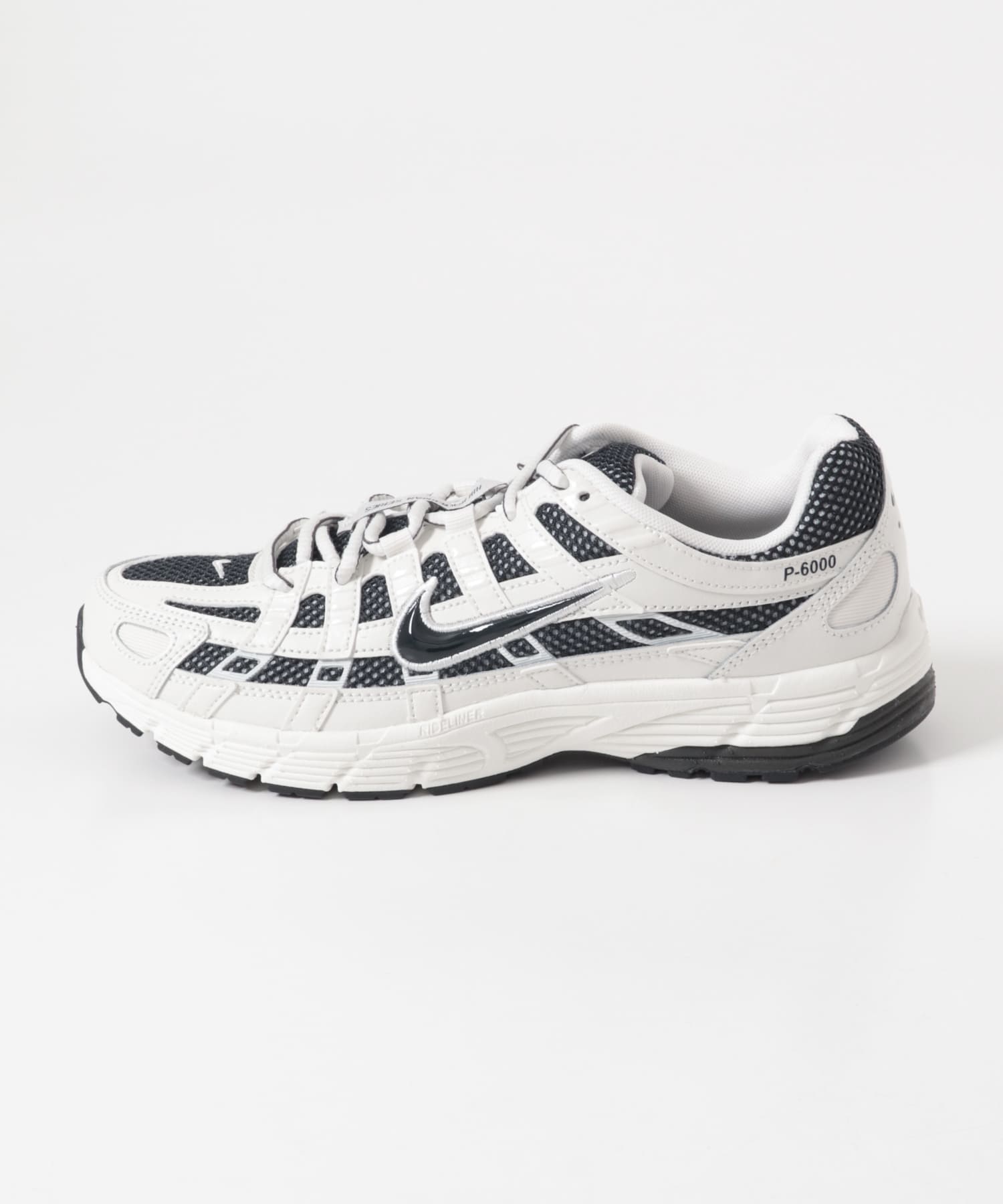 NIKE　P-6000