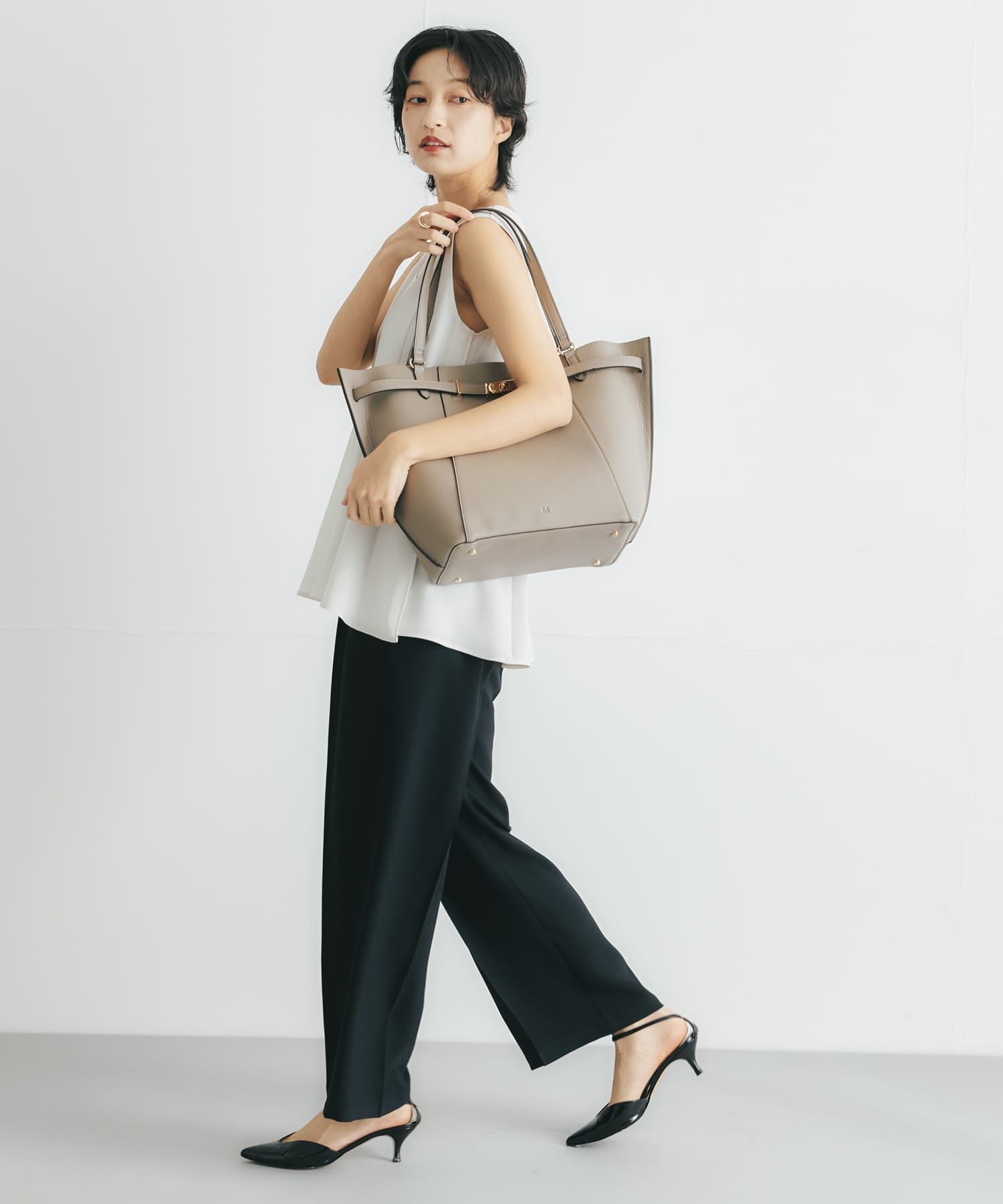 『一部別注カラー』&MyuQ　AGLAIA 別注TAUPE -