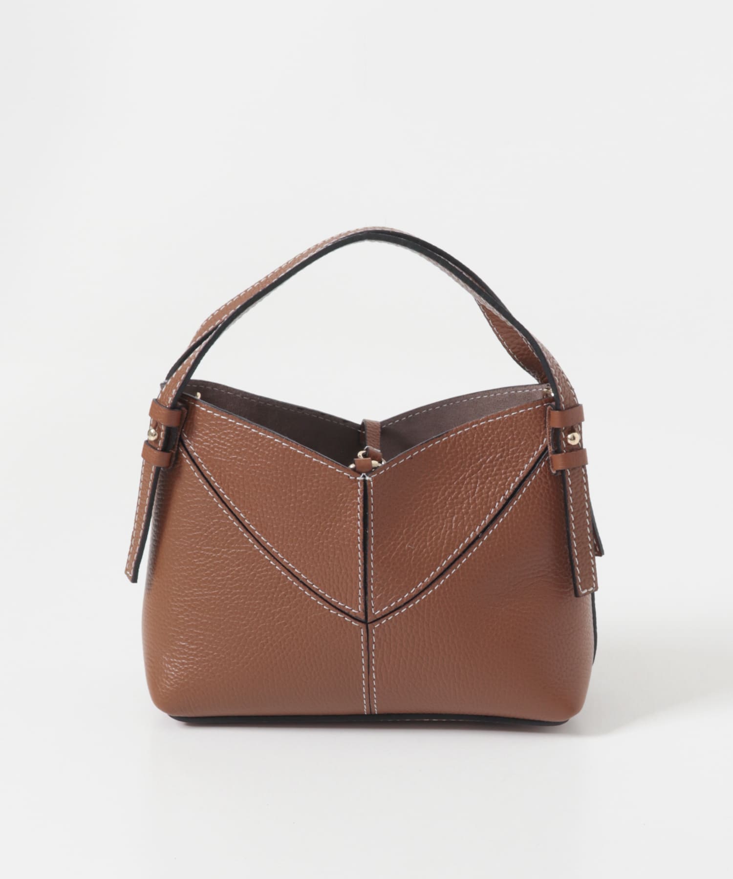 AULENTTI　フロント Vライン バッグ CUOIO Free