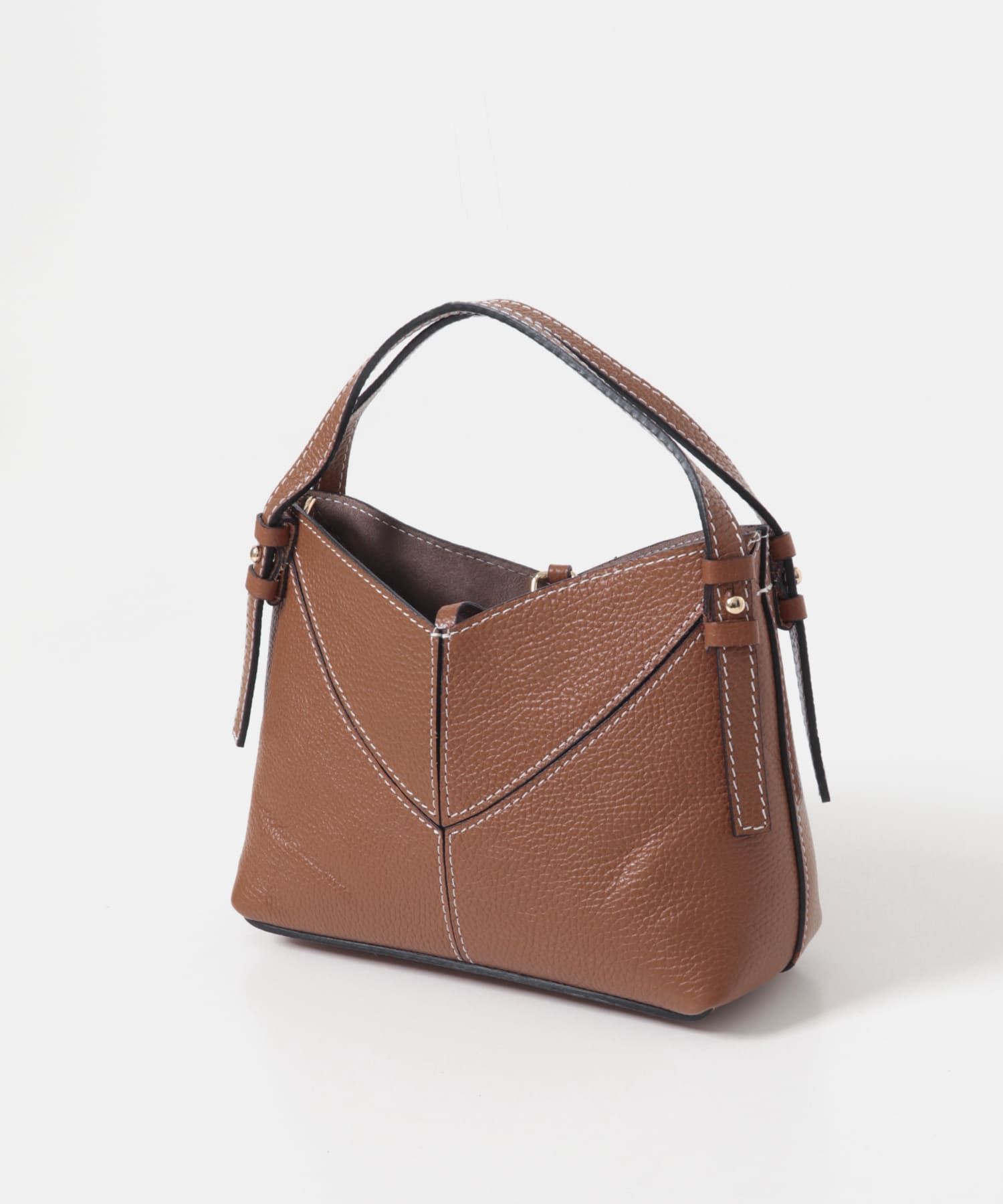 AULENTTI　フロント Vライン バッグ CUOIO Free