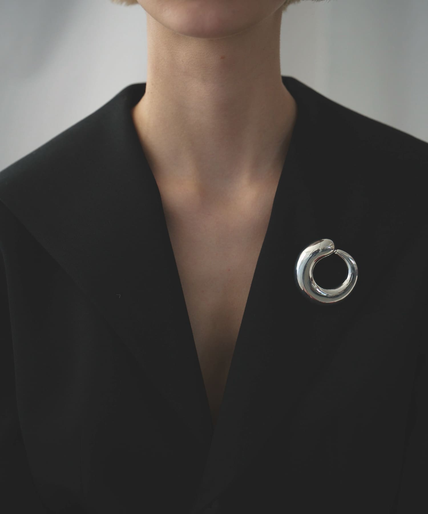 JAMIRAY　MOON BROOCH SILVER One