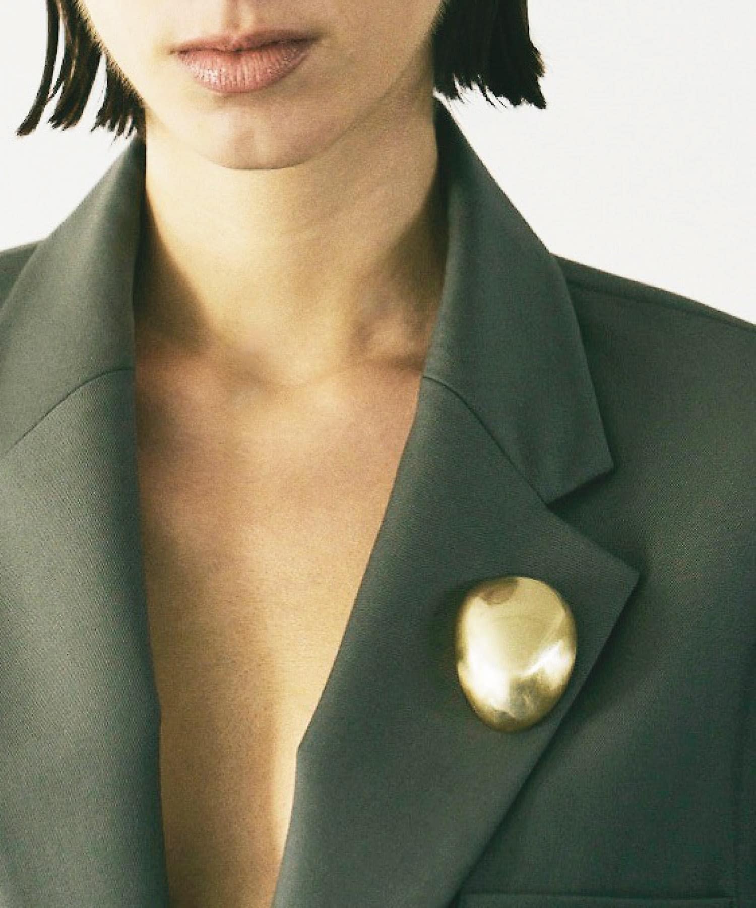 JAMIRAY　EGG SCULPTURE BROOCH